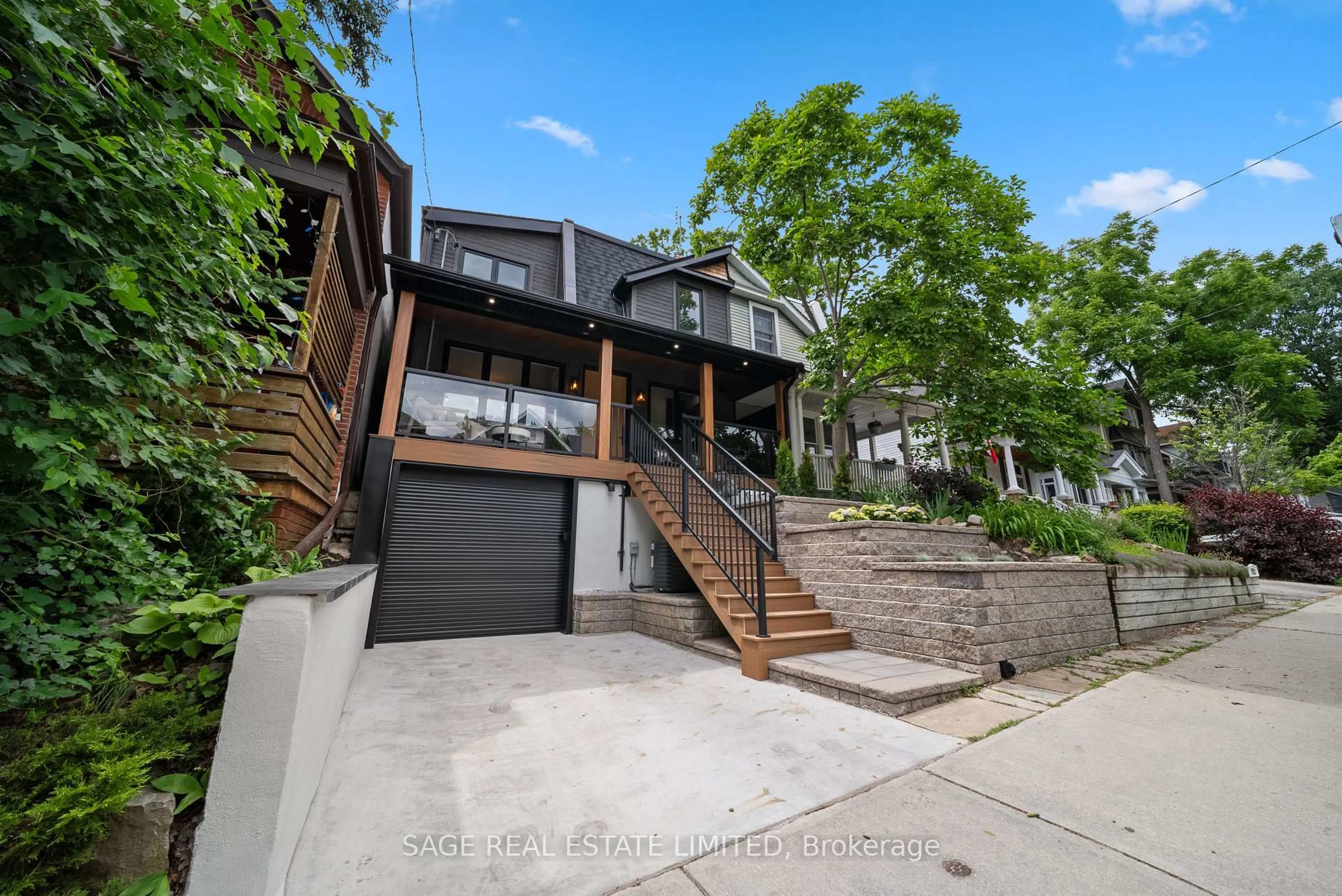 Home with brick exterior material, street for 116 Lee Ave, Toronto Ontario M4E 2P3