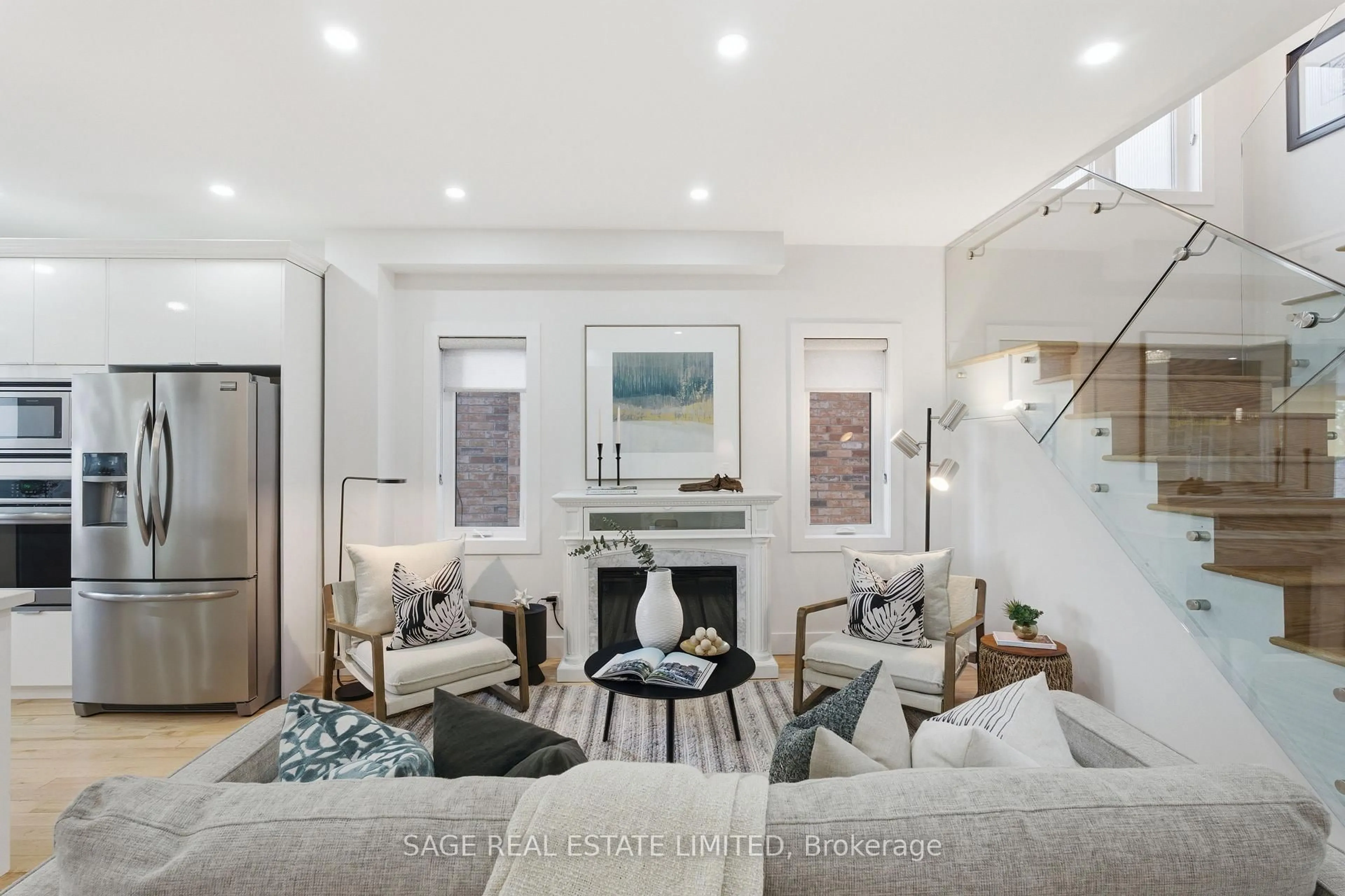 Living room with furniture, unknown for 5A Adair Rd, Toronto Ontario M4B 1V4