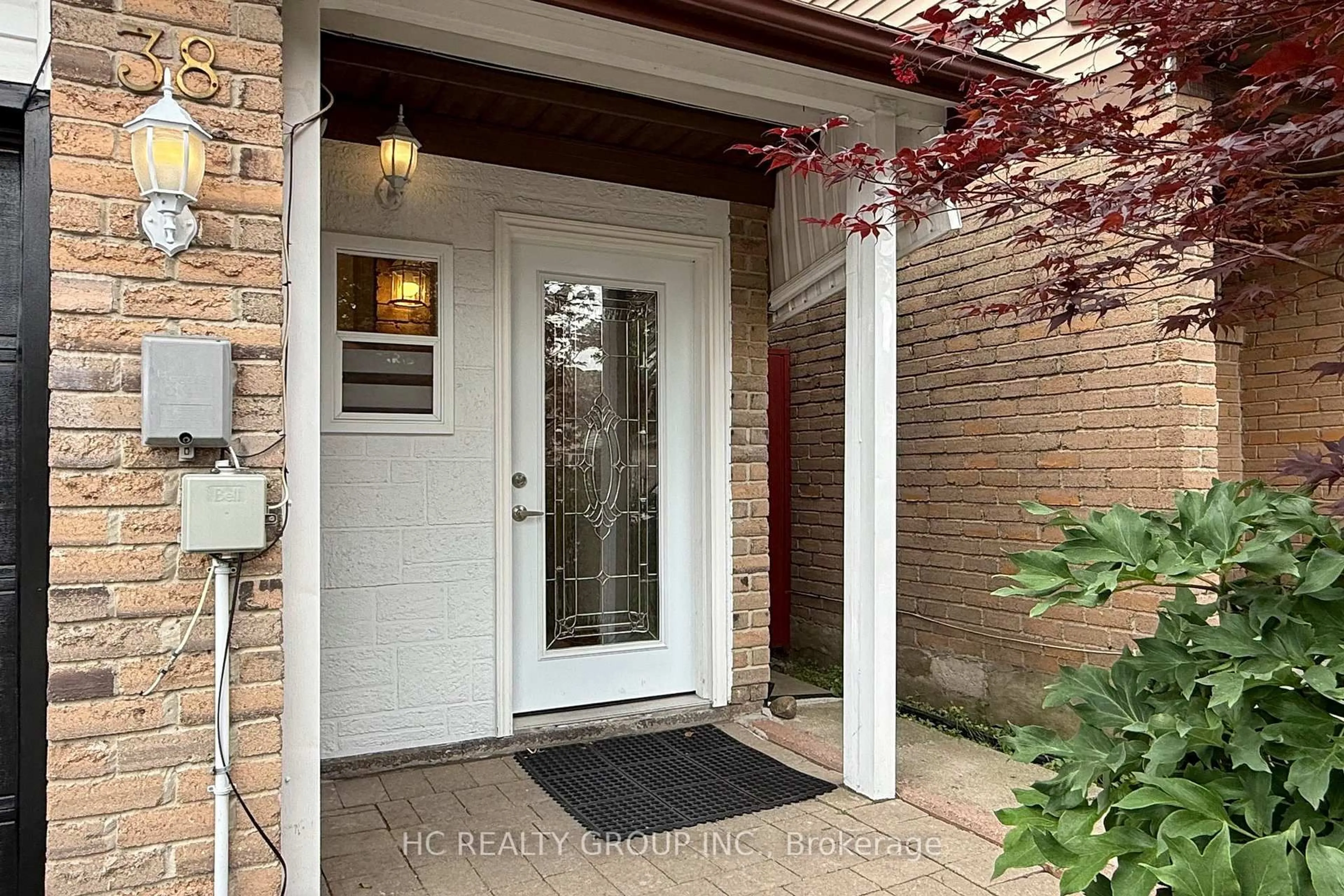 Indoor entryway for 38 John Stoner Dr, Toronto Ontario M1B 3A3