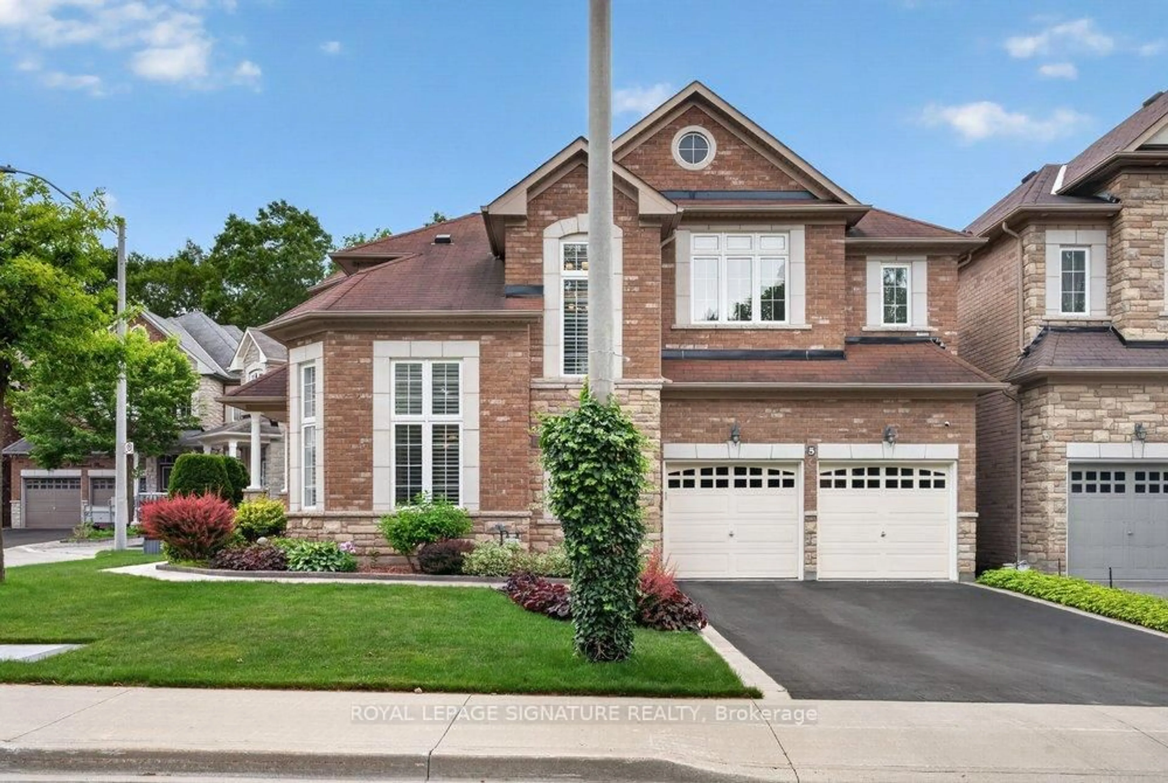 Home with brick exterior material, street for 5 Broderick Pl, Toronto Ontario M1L 0E3