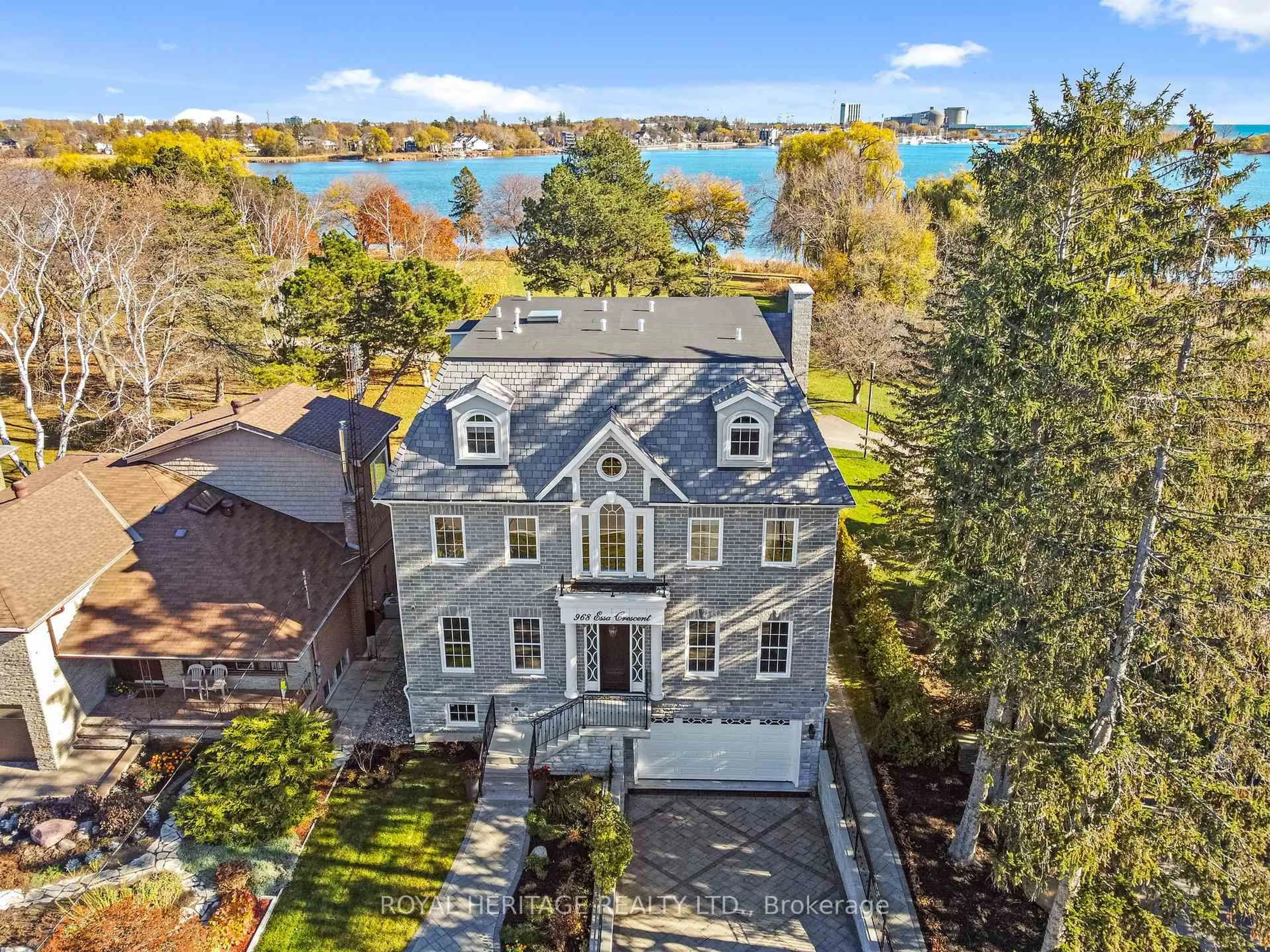 A pic from outside/outdoor area/front of a property/back of a property/a pic from drone, water/lake/river/ocean view for 968 Essa Cres, Pickering Ontario L1W 2J1