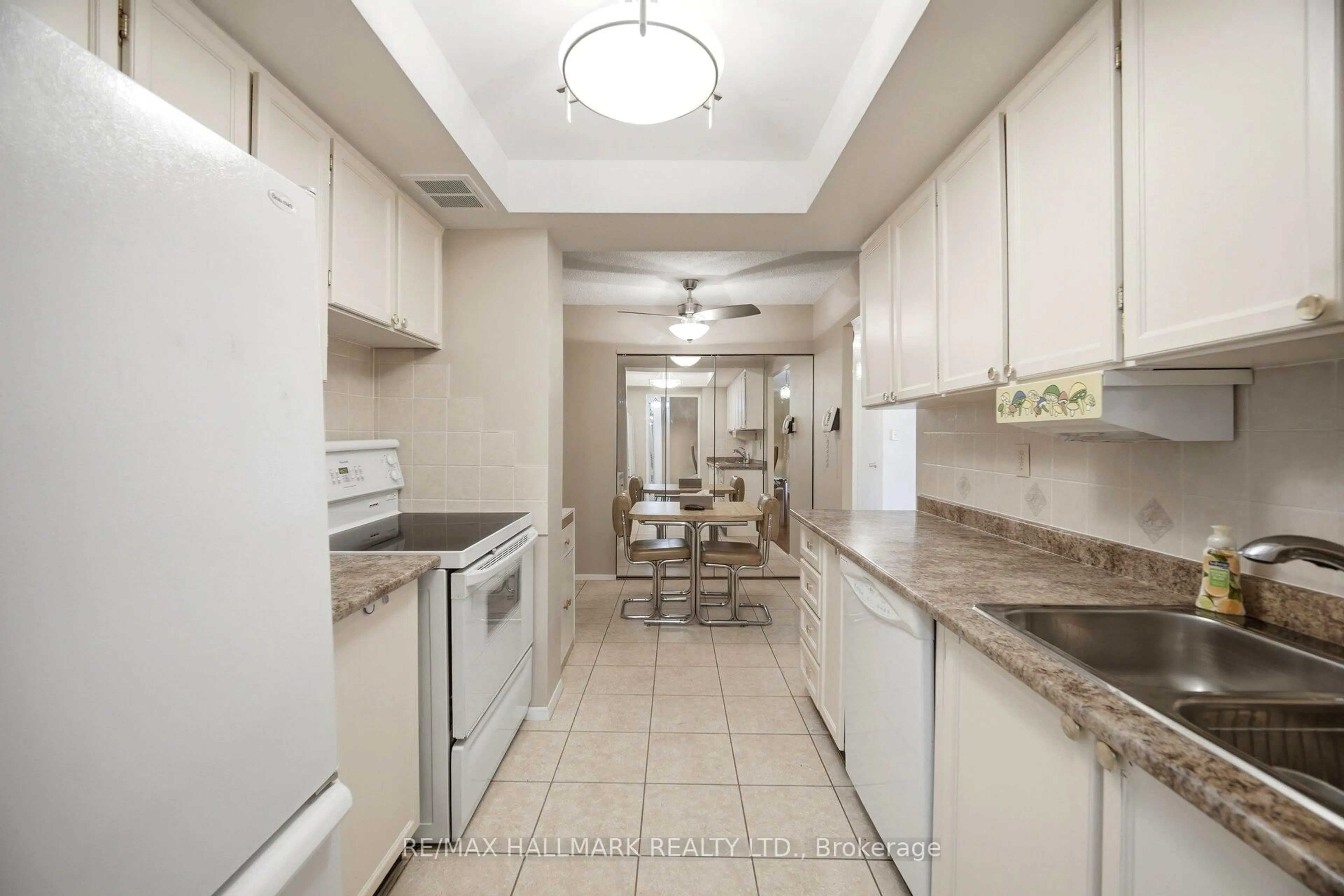 Standard kitchen, ceramic/tile floor for 3131 Bridletowne Circ #1701, Toronto Ontario M1W 2S9