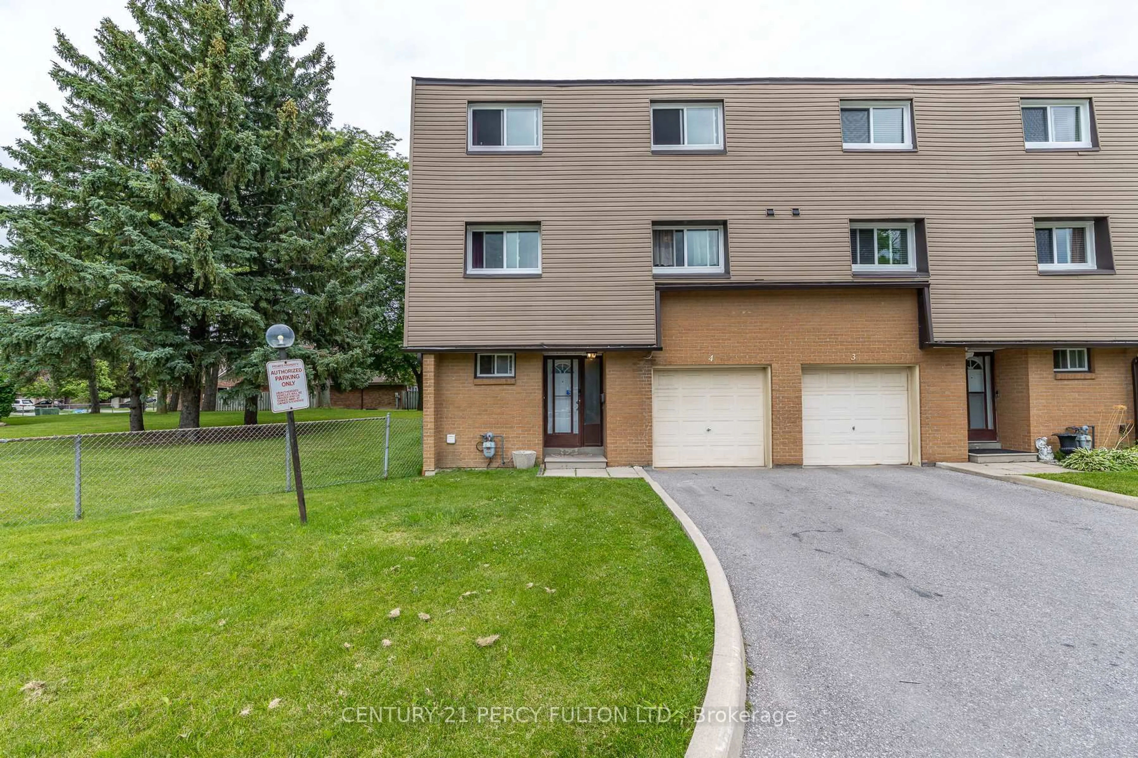 A pic from outside/outdoor area/front of a property/back of a property/a pic from drone, street for 1415 Fieldlight Blvd ##4, Pickering Ontario L1V 2S3