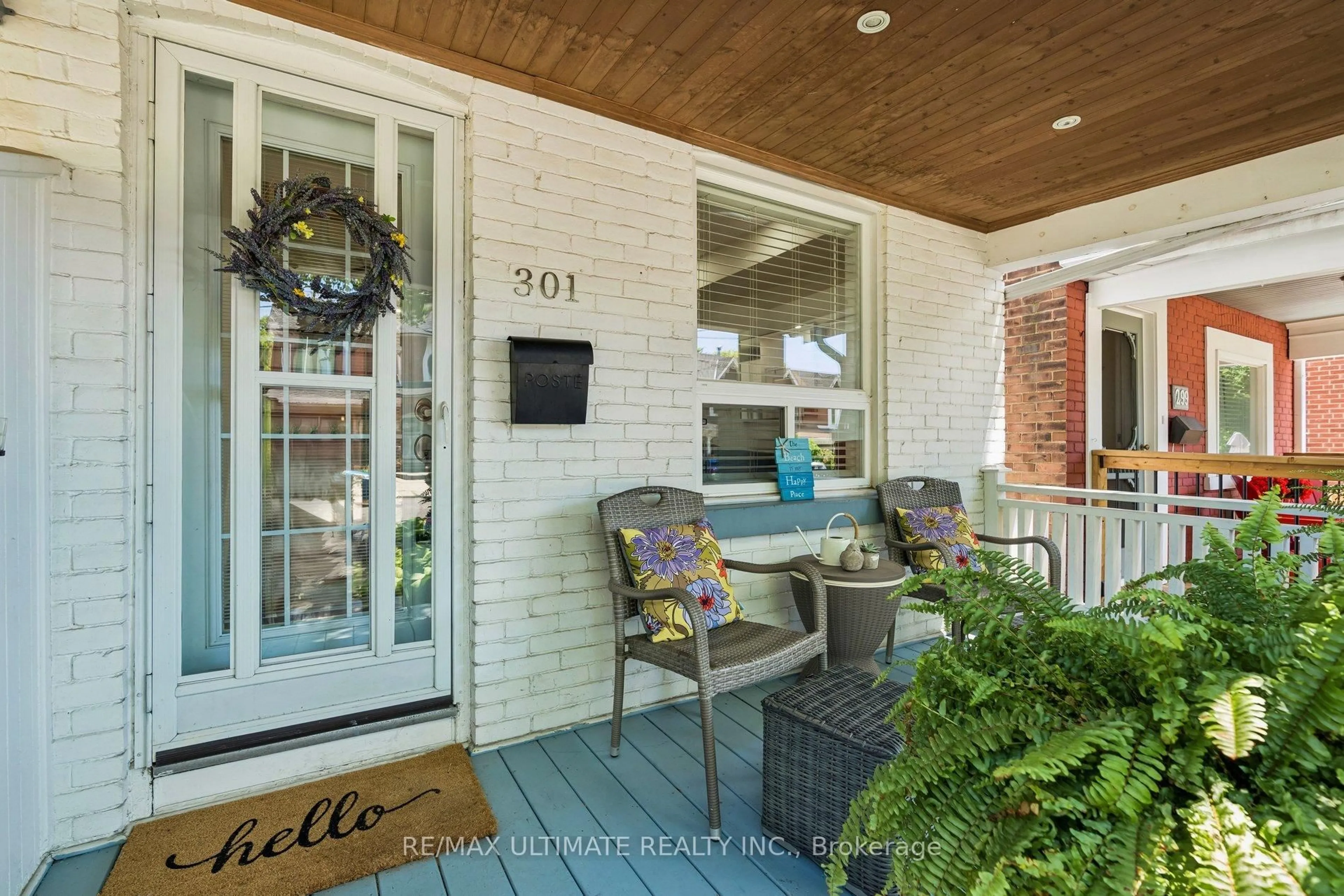 Patio, street for 301 Kenilworth Ave, Toronto Ontario M4L 3S9