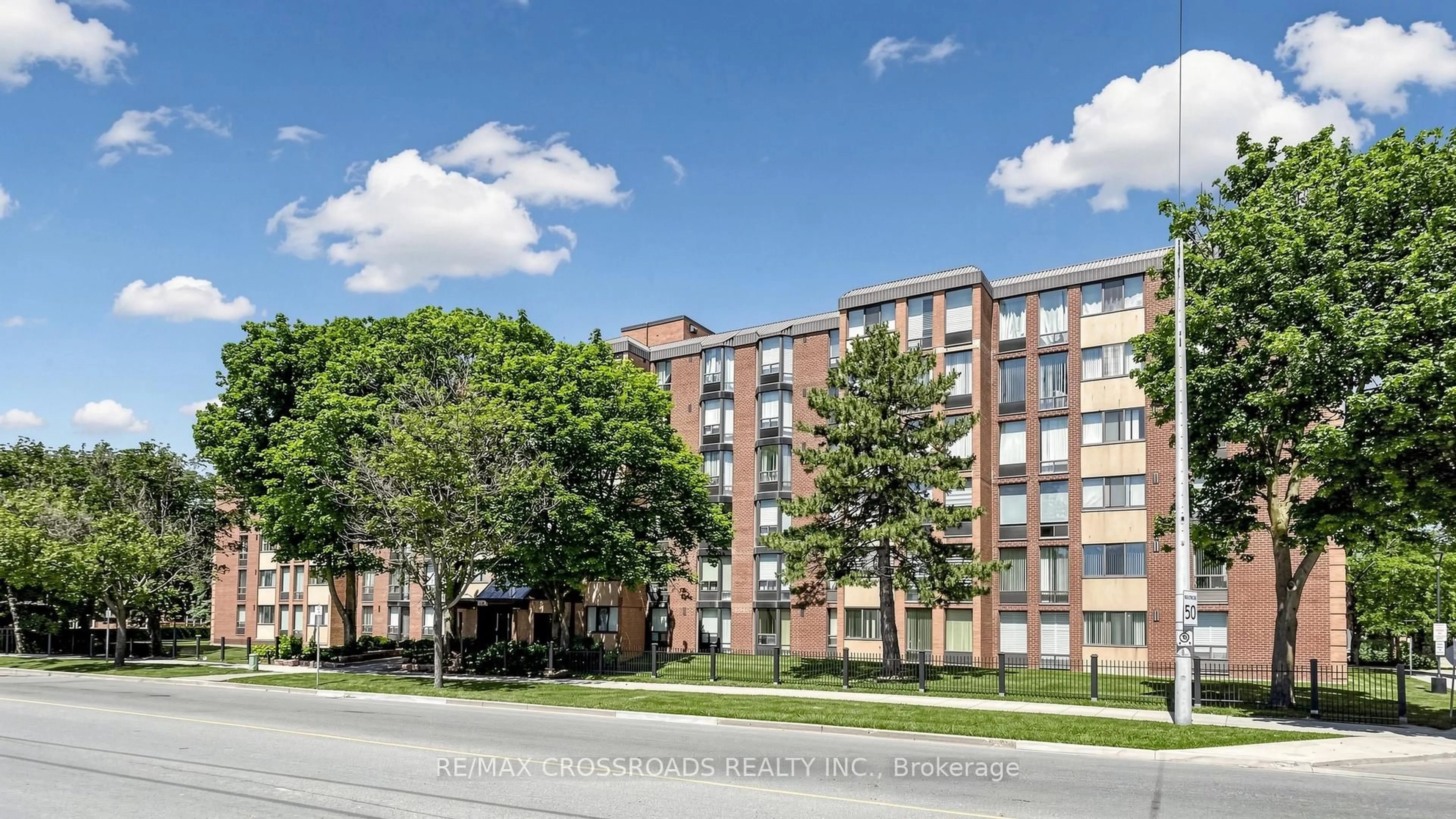 Patio, unknown for 1530 Pickering Pkwy #206, Pickering Ontario L1V 3V8