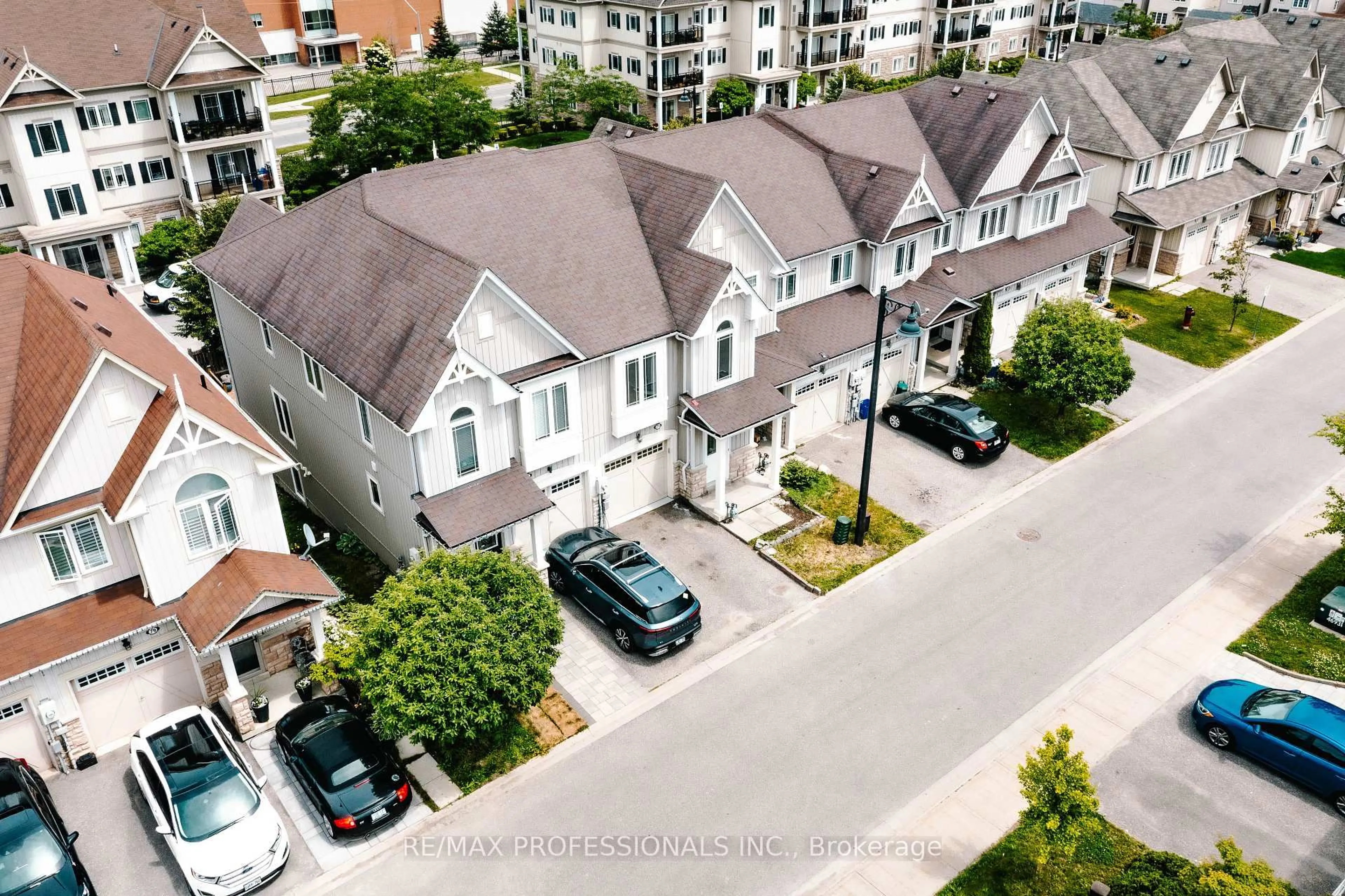 A pic from outside/outdoor area/front of a property/back of a property/a pic from drone, street for 71 Connell Lane, Clarington Ontario L1C 0L1
