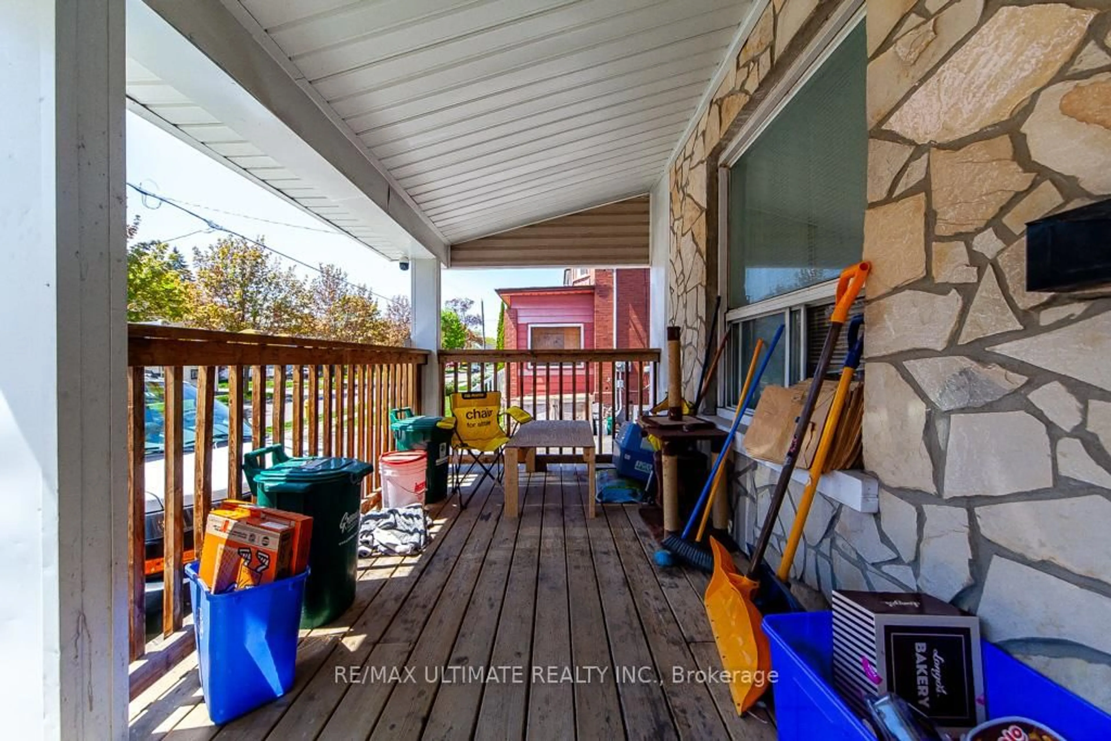 Patio, unknown for 128 Elgin St, Oshawa Ontario L1G 1T3
