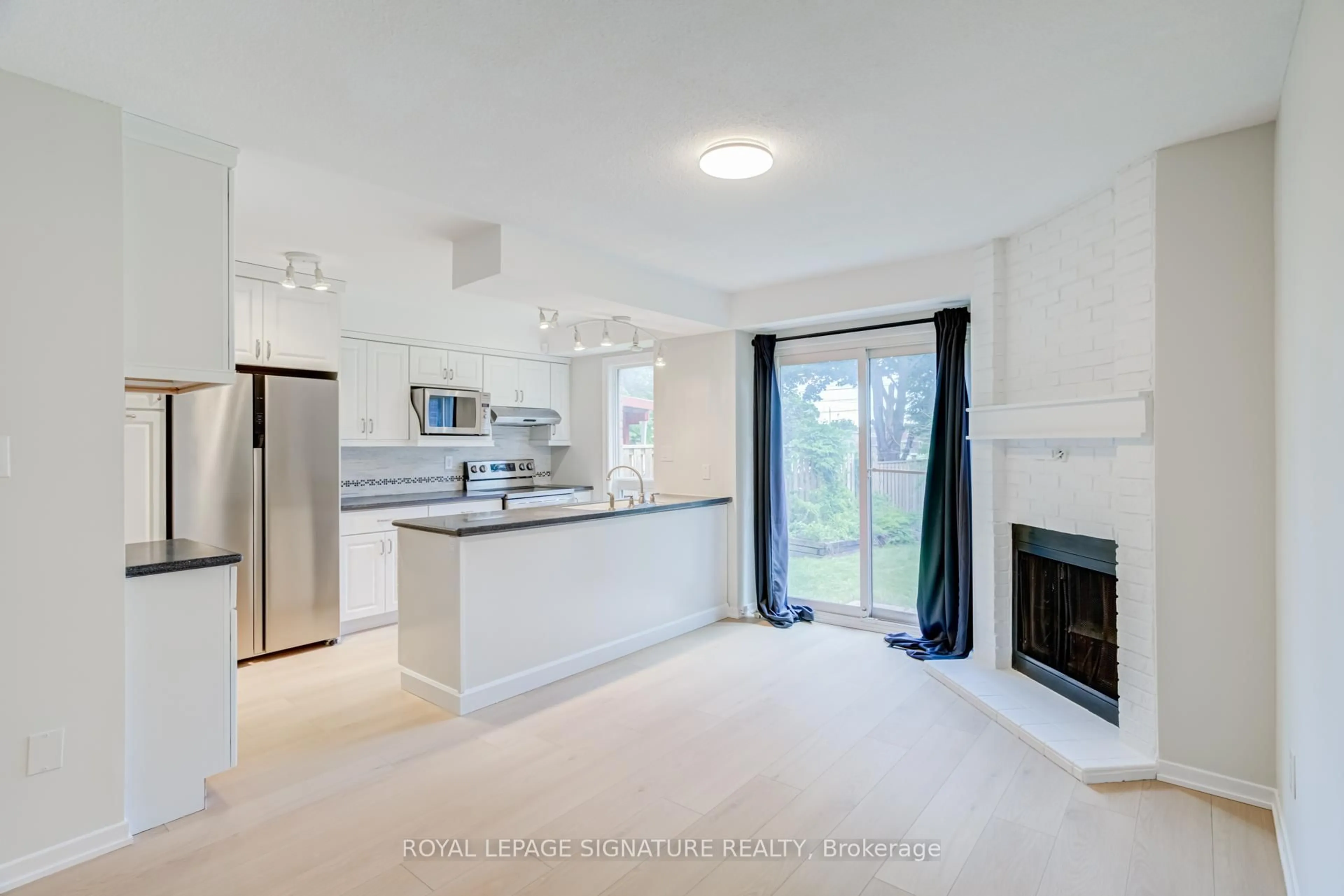 Open concept kitchen, ceramic/tile floor for 86 James Park Sq, Toronto Ontario M1V 2E6