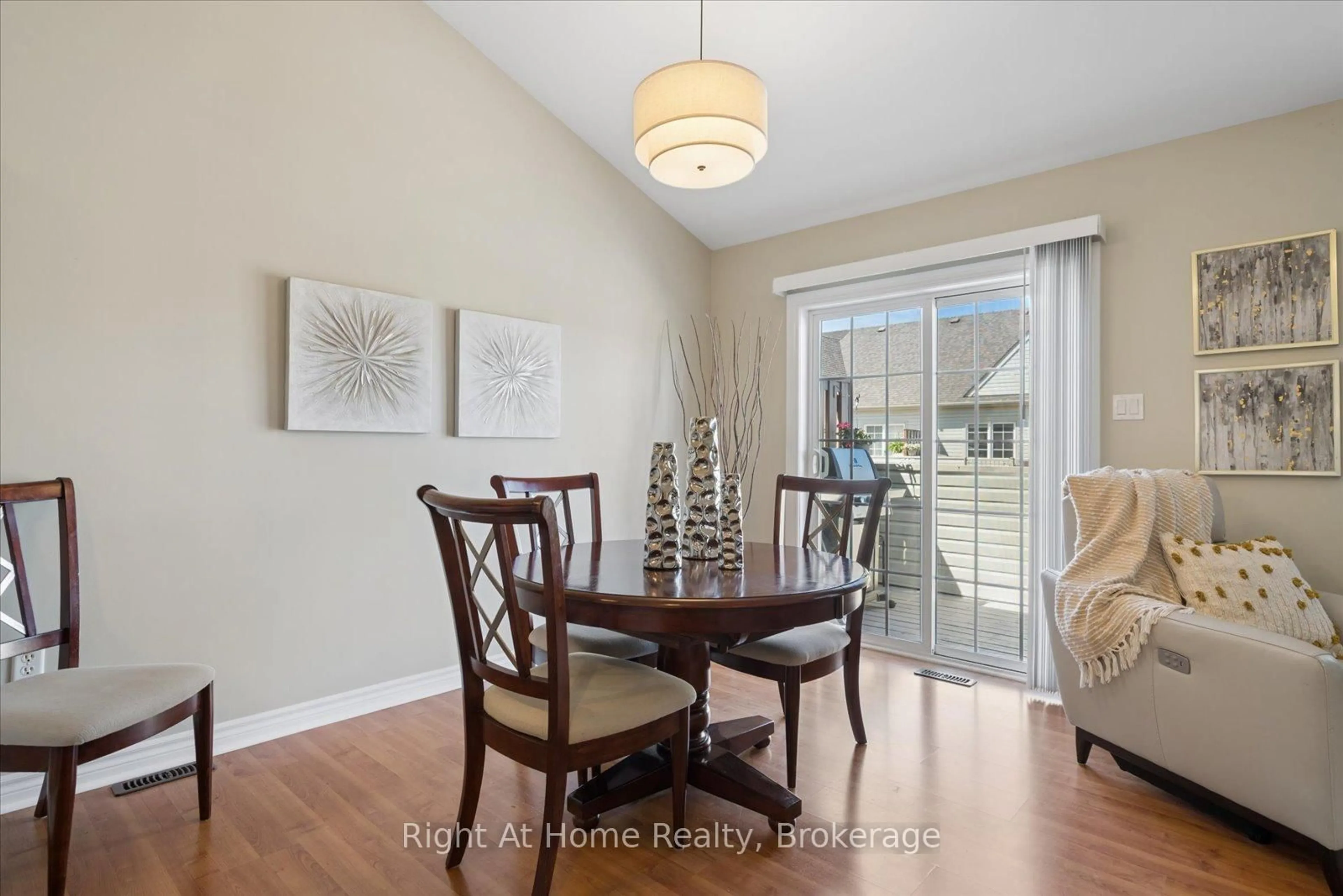 Dining room, wood/laminate floor for 17 Wicker Park Way, Whitby Ontario L1R 0C8
