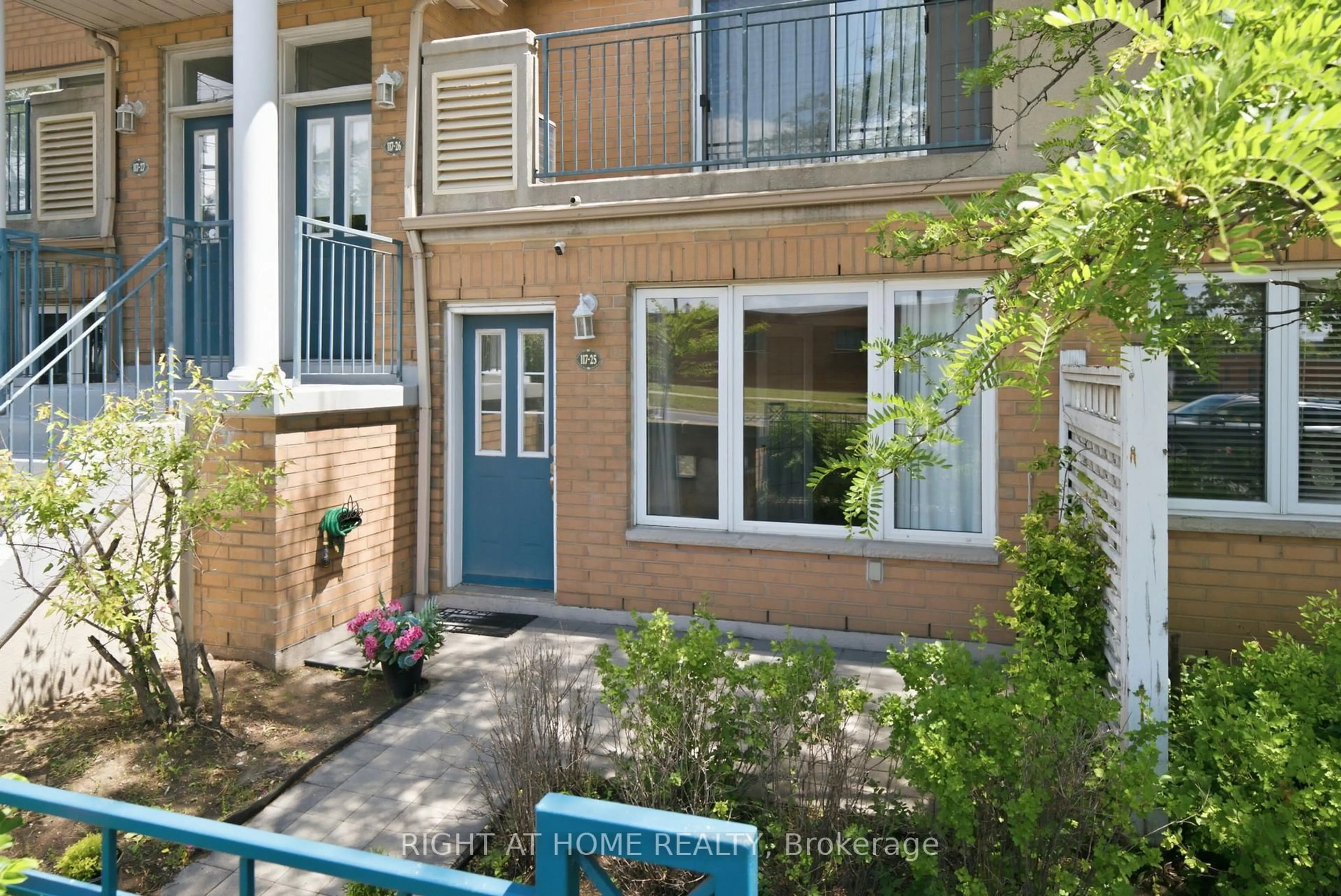 Unknown for 117 Omni Dr #25, Toronto Ontario M1P 5A5