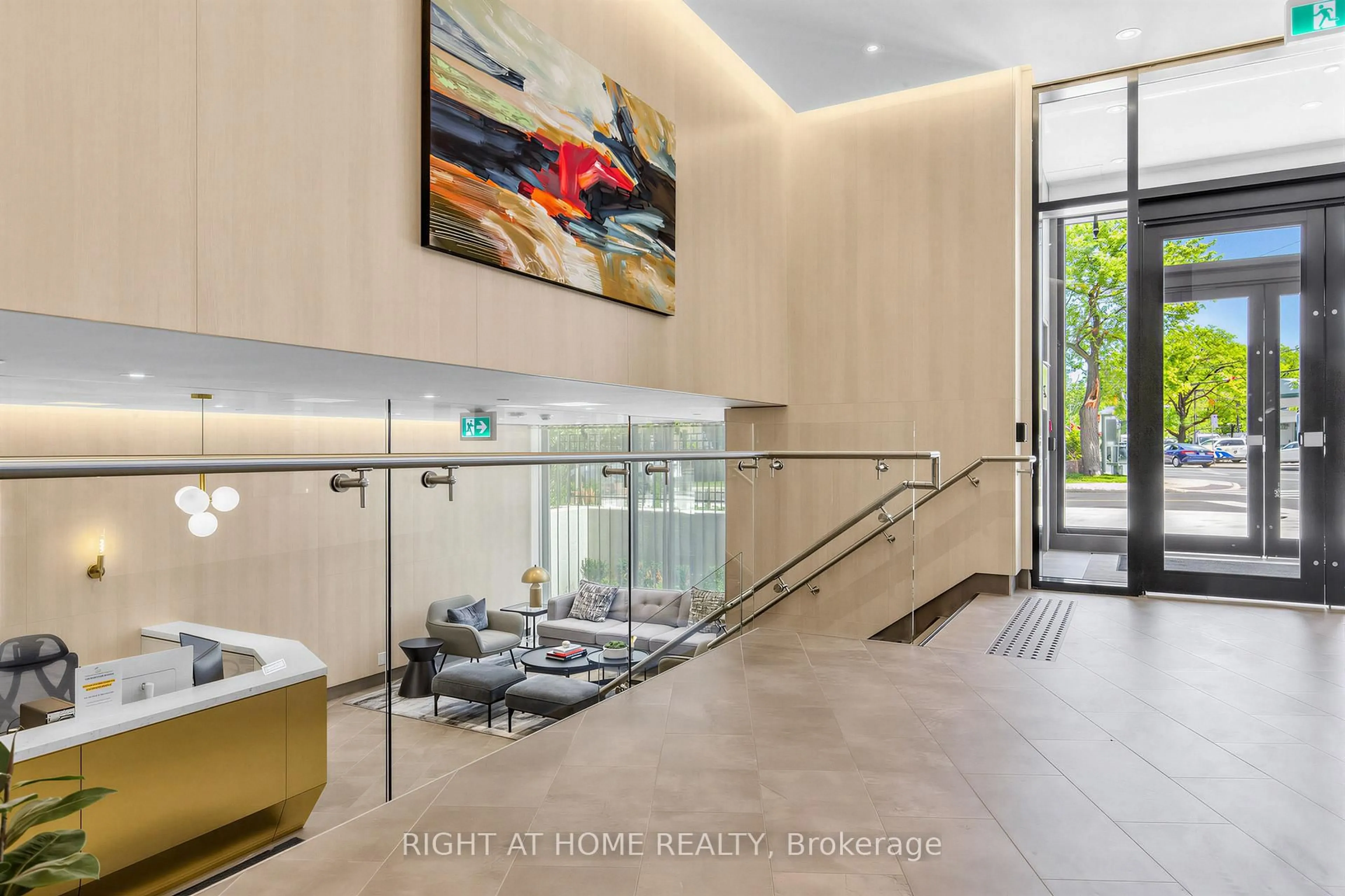 Indoor foyer for 2 Manderley Dr #316, Toronto Ontario M1N 0C7