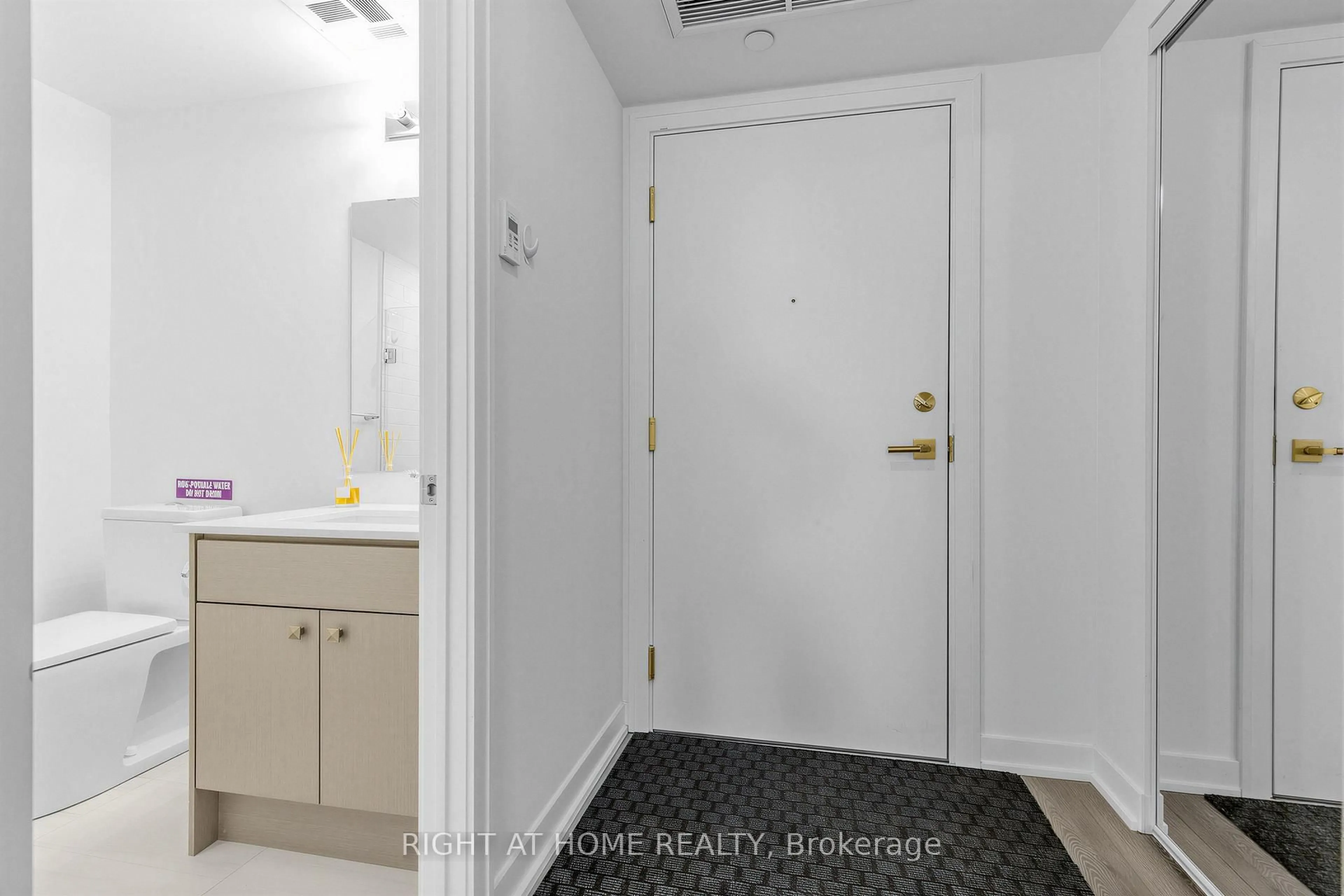 Unknown for 2 Manderley Dr #316, Toronto Ontario M1N 0C7