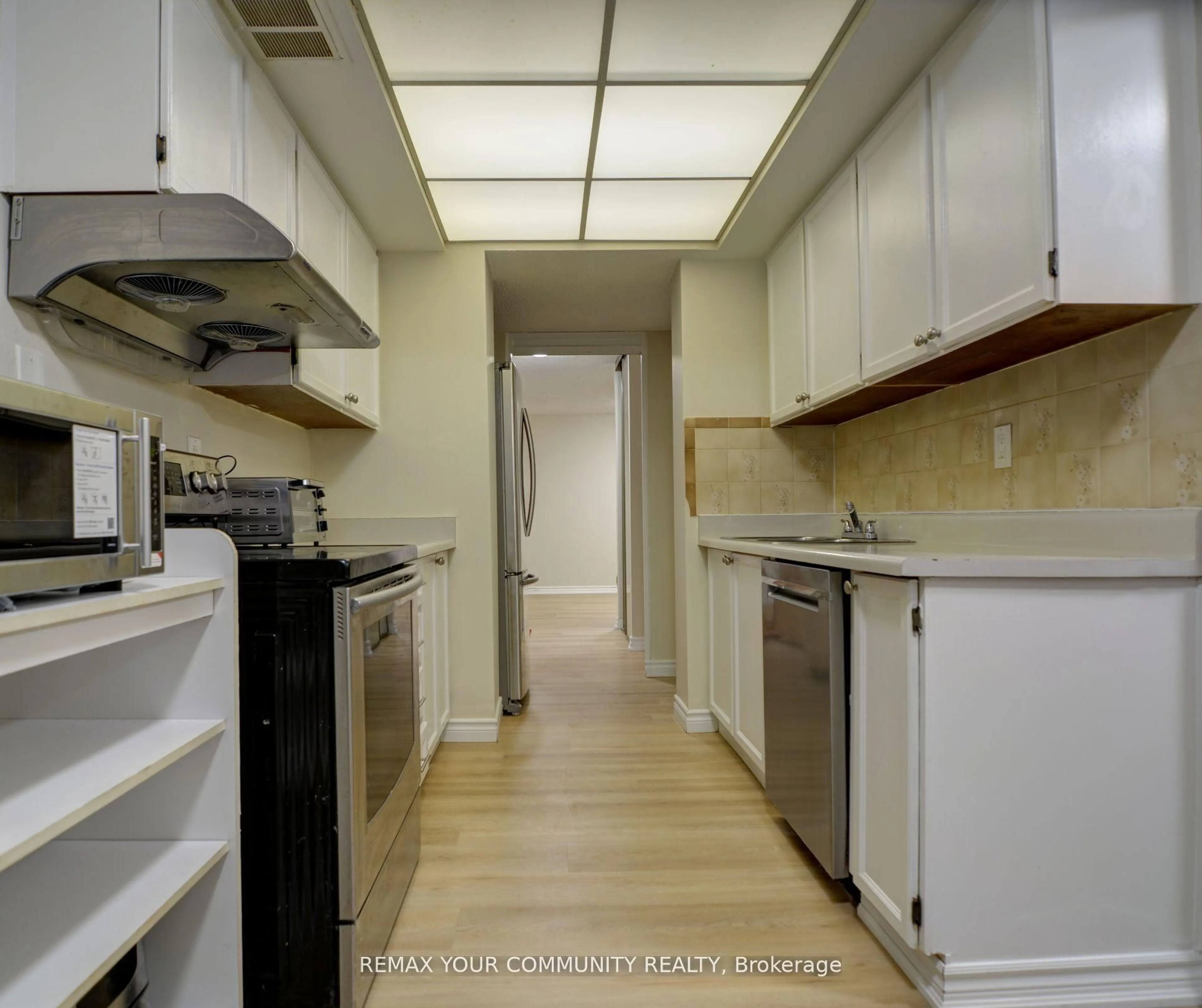 Standard kitchen, unknown for 3131 Bridletowne Circ #103, Toronto Ontario M1W 2S9