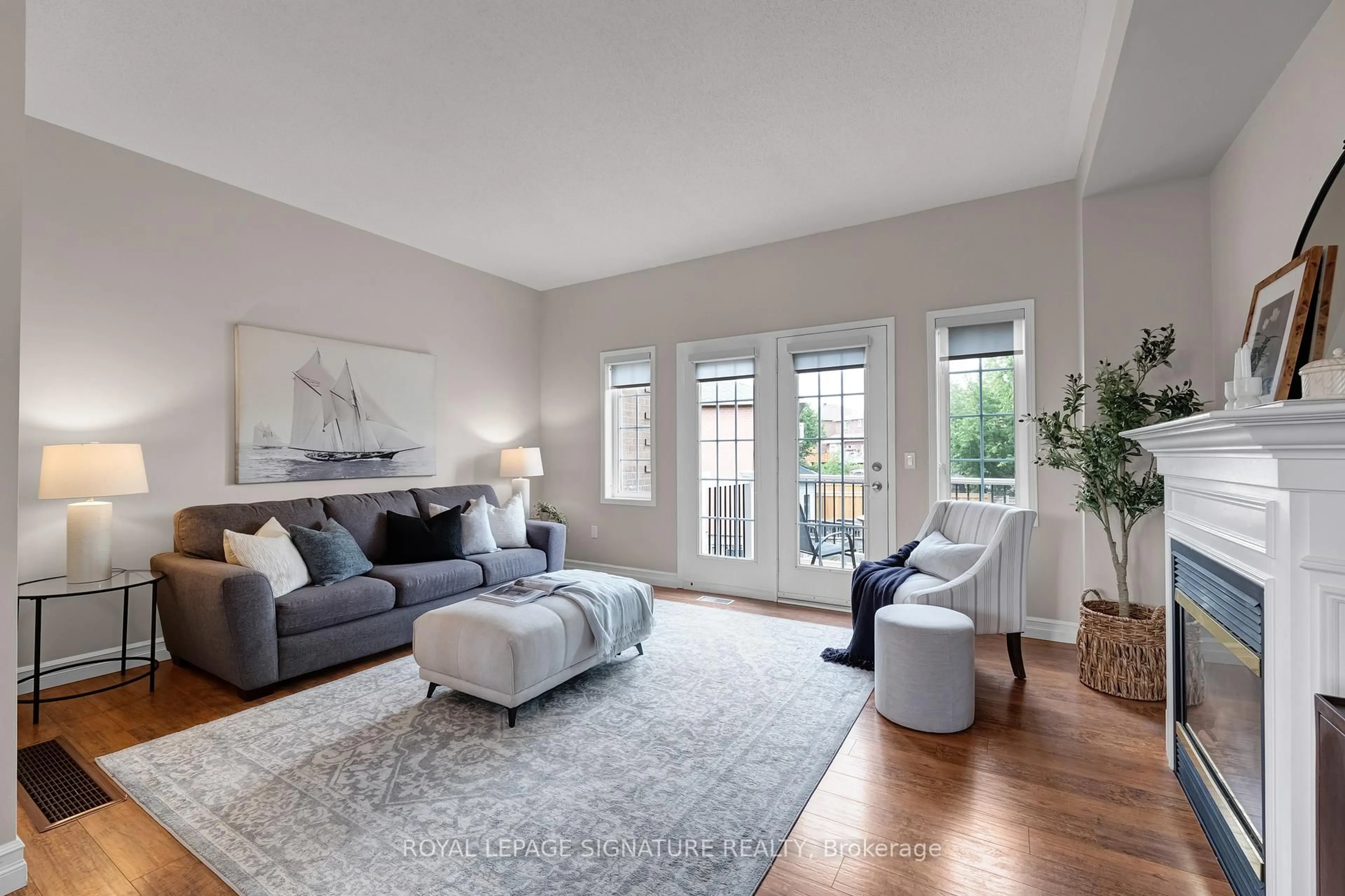 Living room with furniture, unknown for 102 Bridgend St, Toronto Ontario M1C 5G5