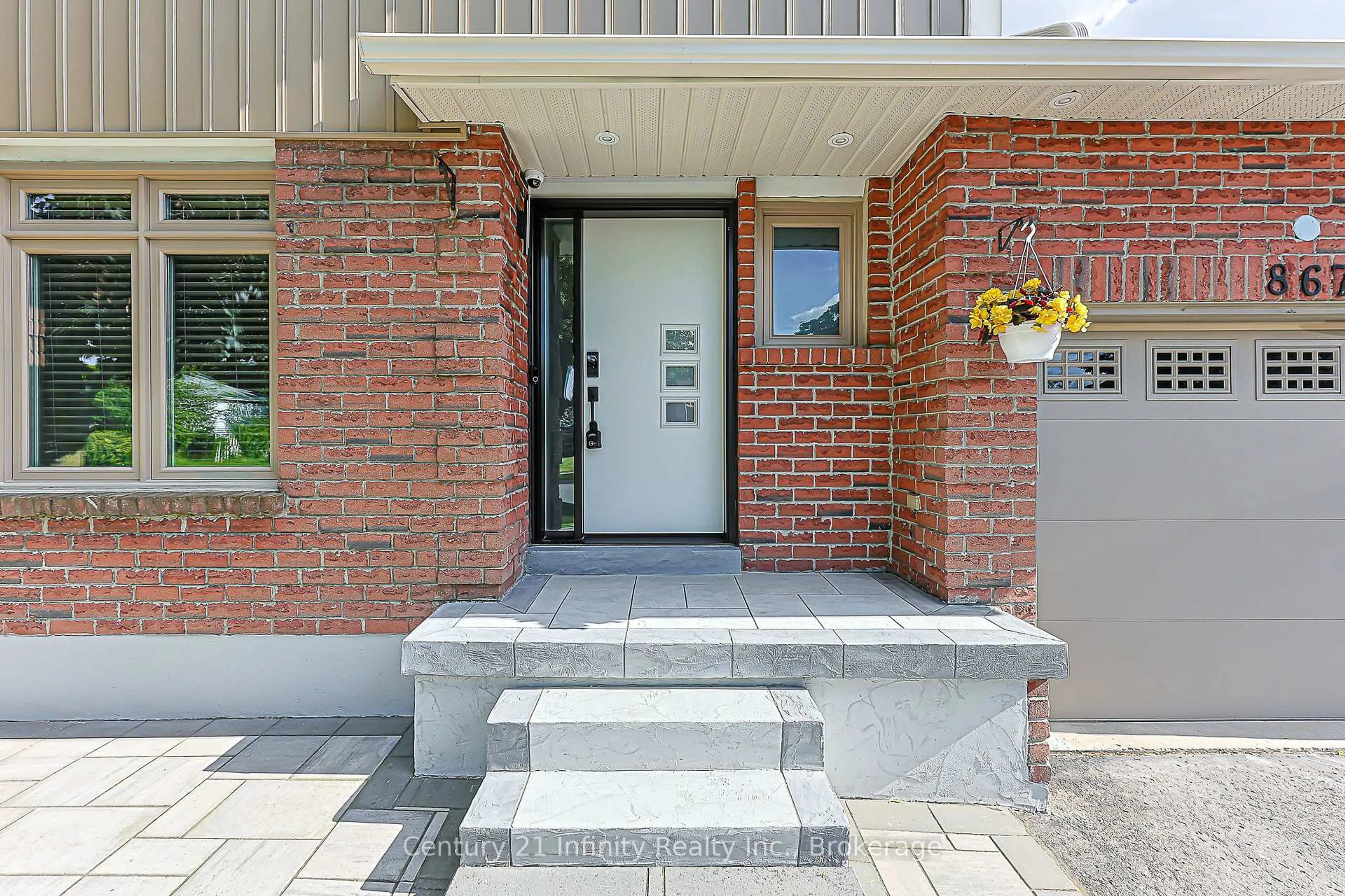 Home with brick exterior material, street for 867 Renaissance Dr, Oshawa Ontario L1J 8K6