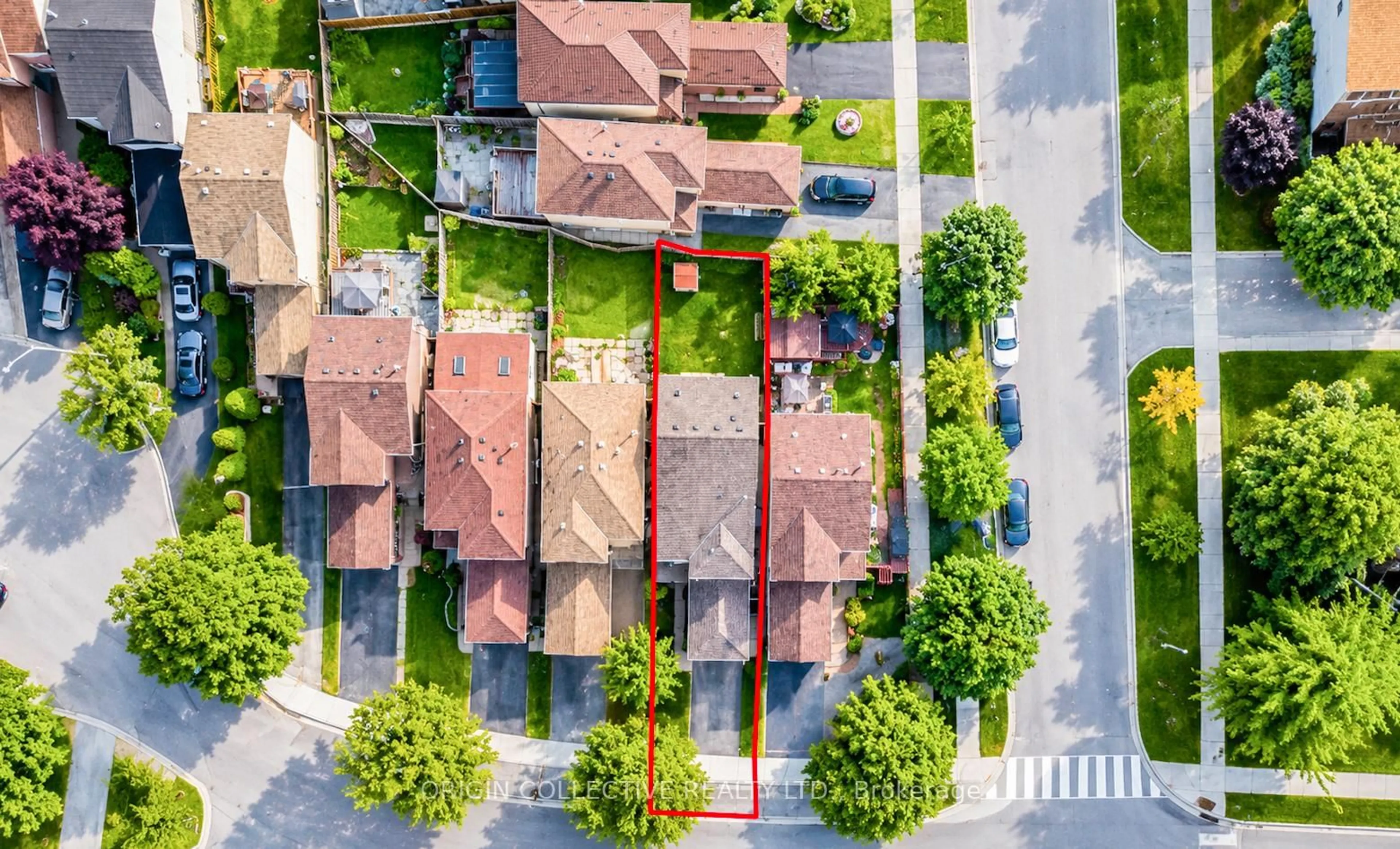 A pic from outside/outdoor area/front of a property/back of a property/a pic from drone, street for 4 Usherwood Crt, Toronto Ontario M1B 3X3