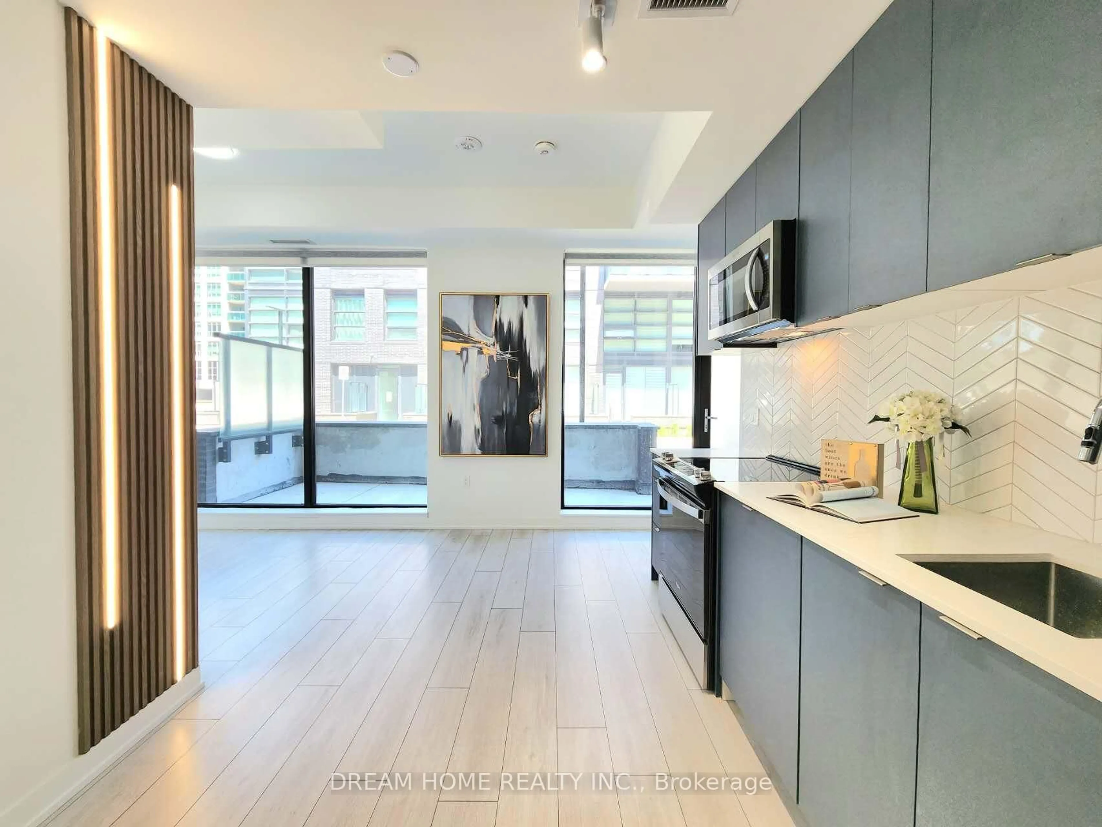 Open concept kitchen, unknown for 1612 CHARLES St #138, Whitby Ontario L1N 0P3