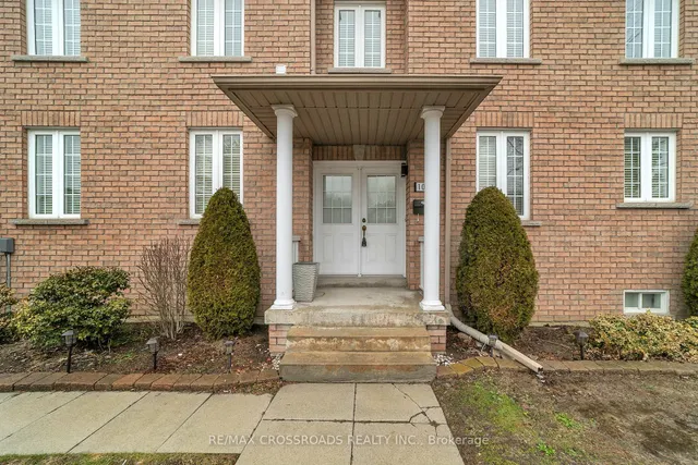 106 Craggview Dr, Toronto 3