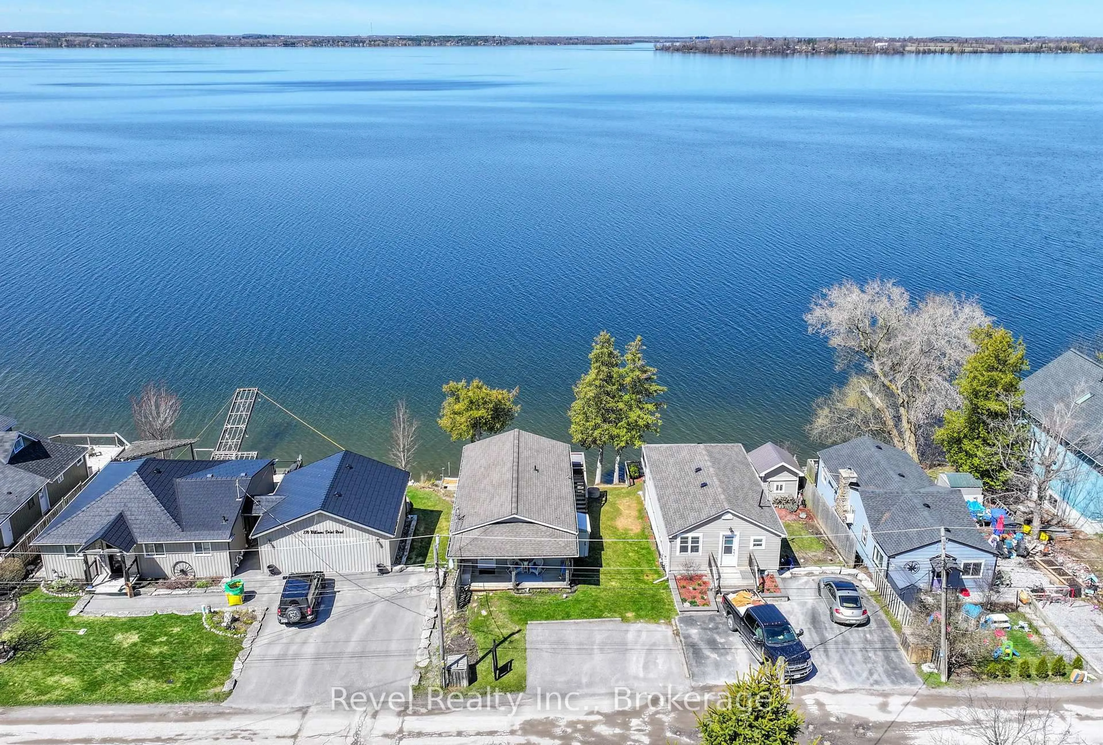 A pic from outside/outdoor area/front of a property/back of a property/a pic from drone, water/lake/river/ocean view for 276 Williams Point Rd, Scugog Ontario L0B 1E0