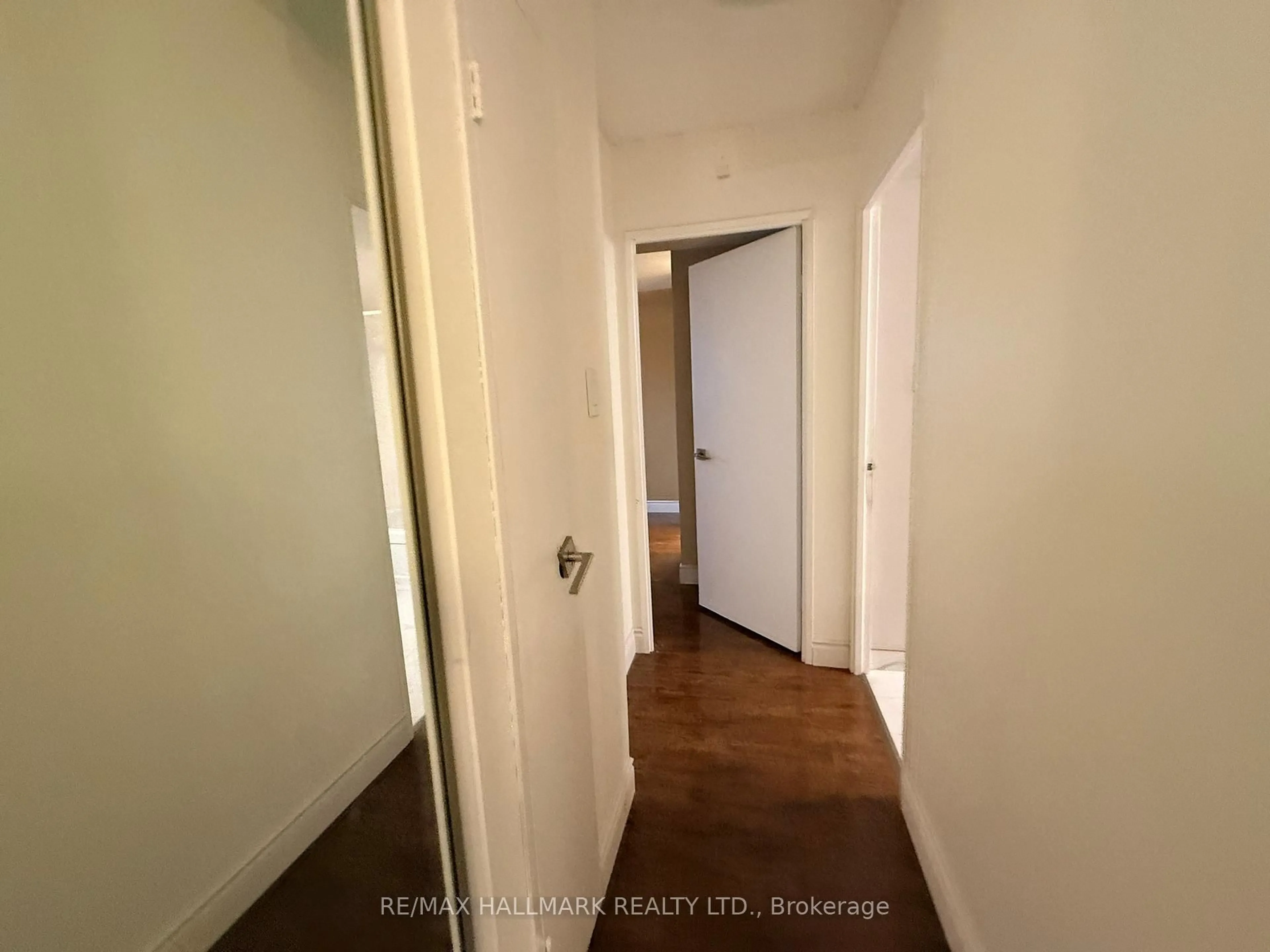 A pic of a room for 121 Ling Rd #1612, Toronto Ontario M1E 4Y2