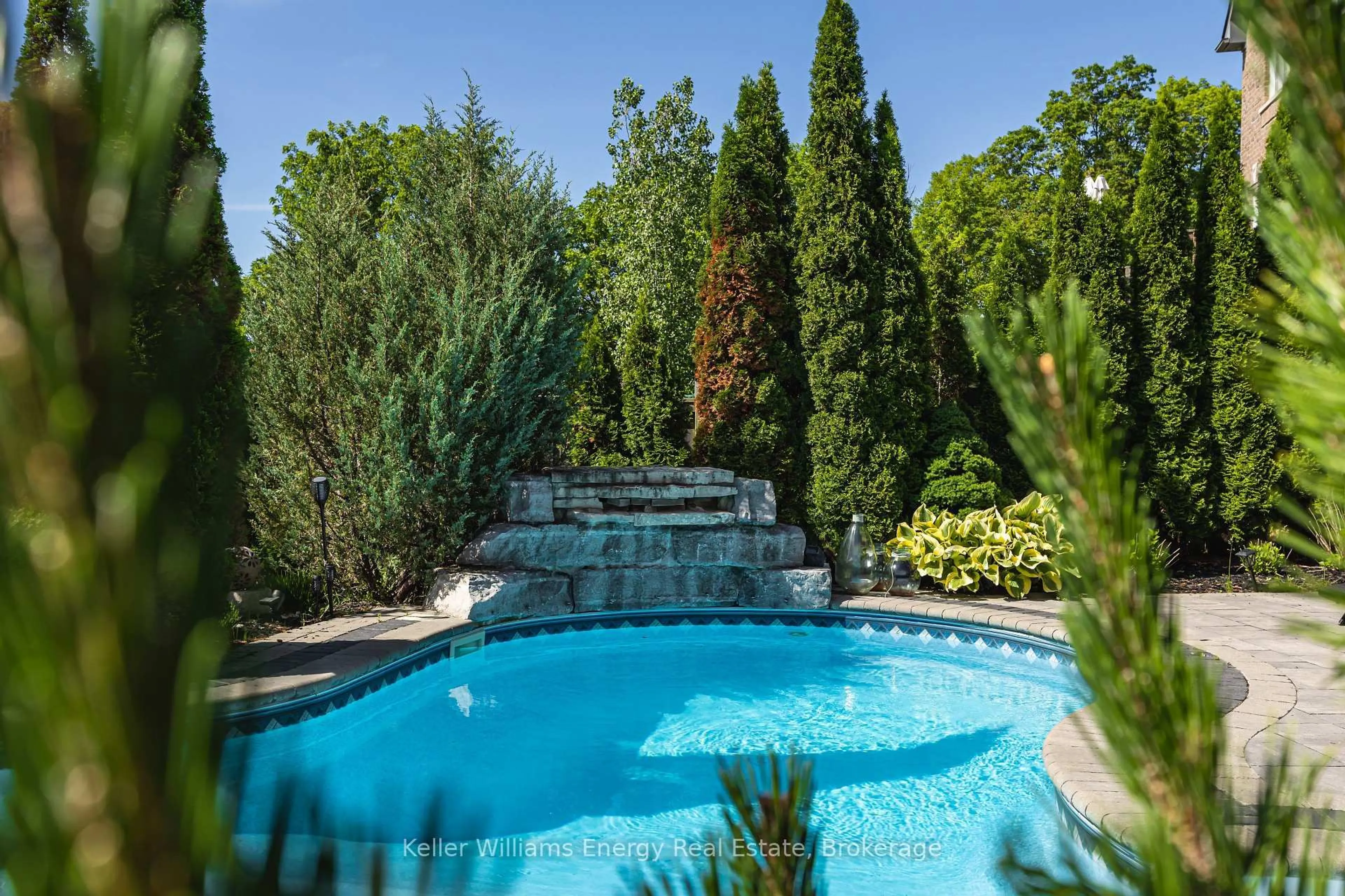 Pool for 50 Rumbellow Cres, Ajax Ontario L1Z 0P8