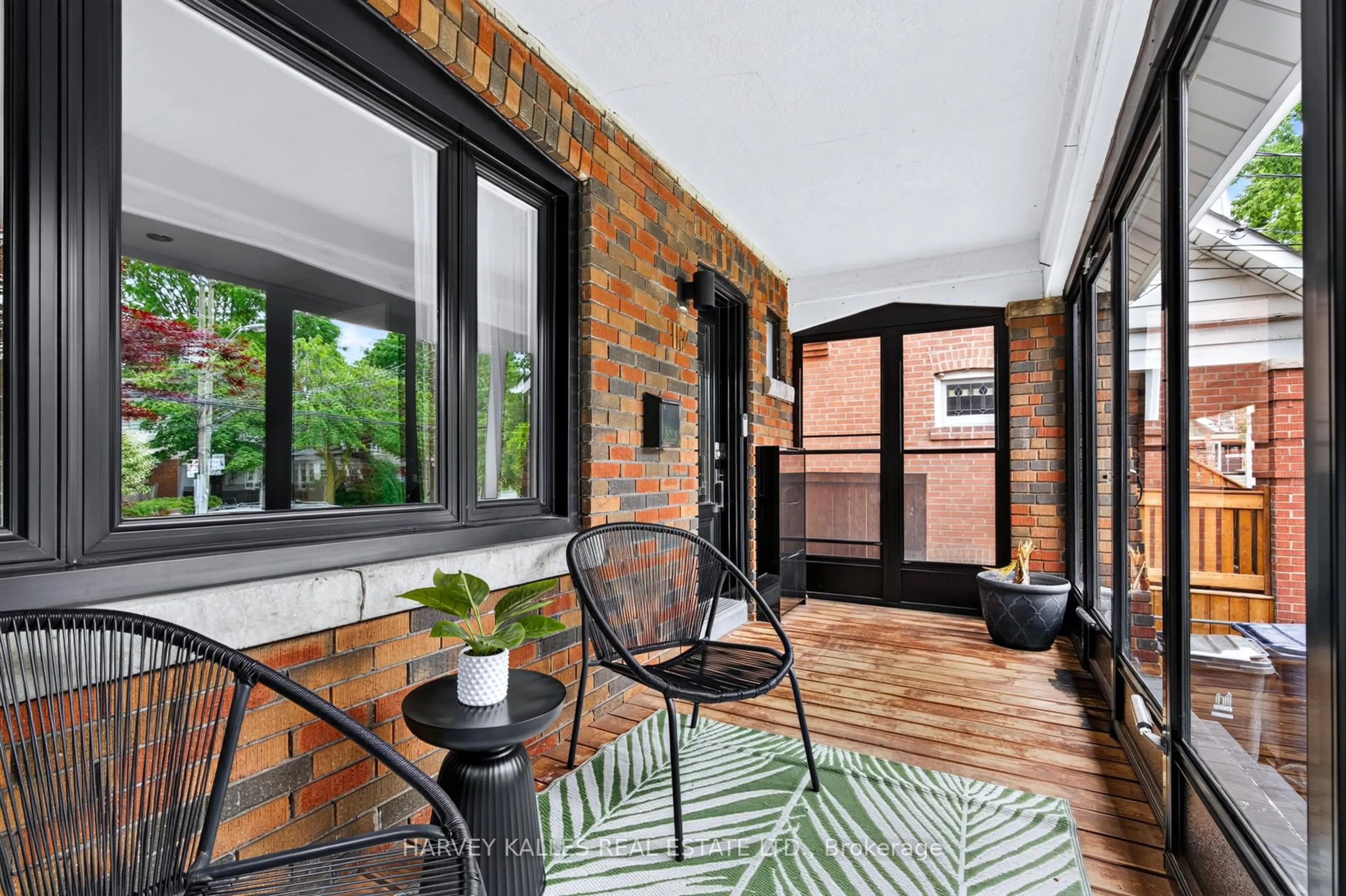 Patio, street for 117 Dawes Rd, Toronto Ontario M4C 5B8