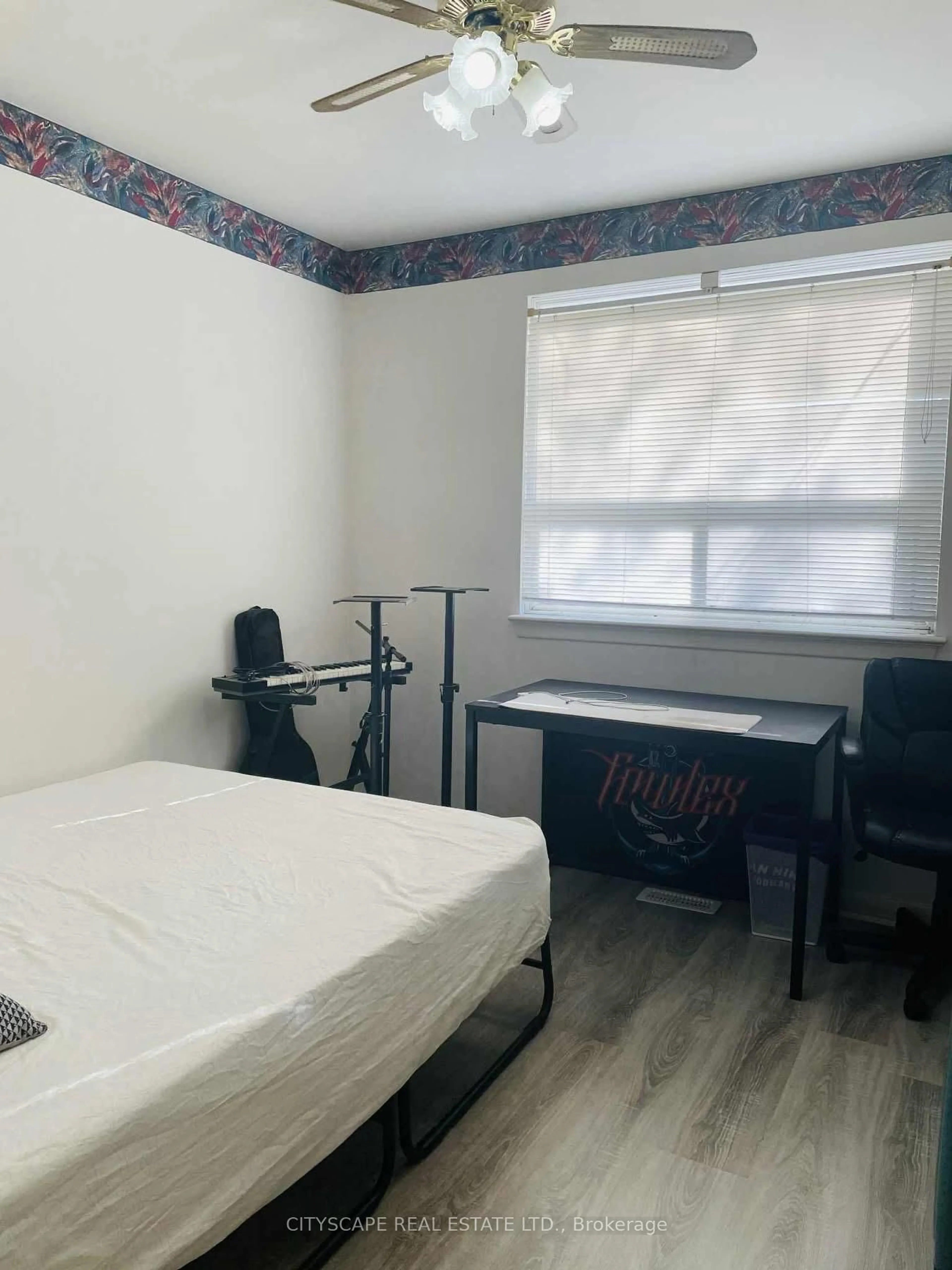 A pic of a room for 101 Overture Rd, Toronto Ontario M1E 2W3