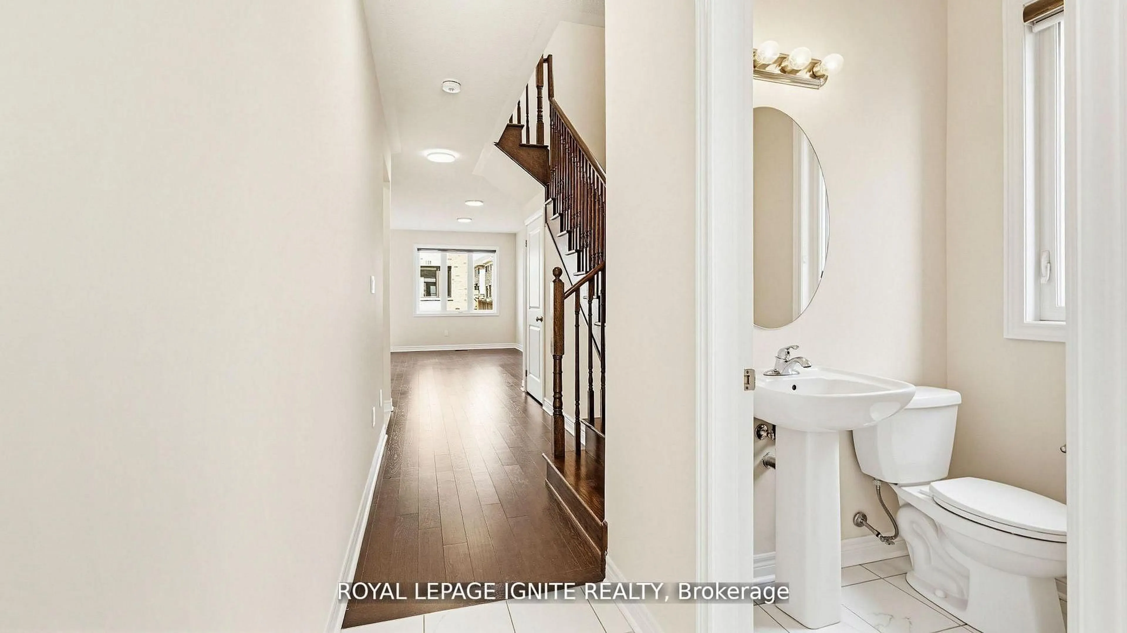 Indoor entryway for 1168 Drawstring Lane, Pickering Ontario L1X 0G7