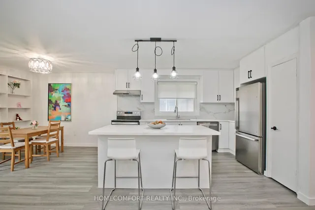 19 Beacham Cres, Toronto 5