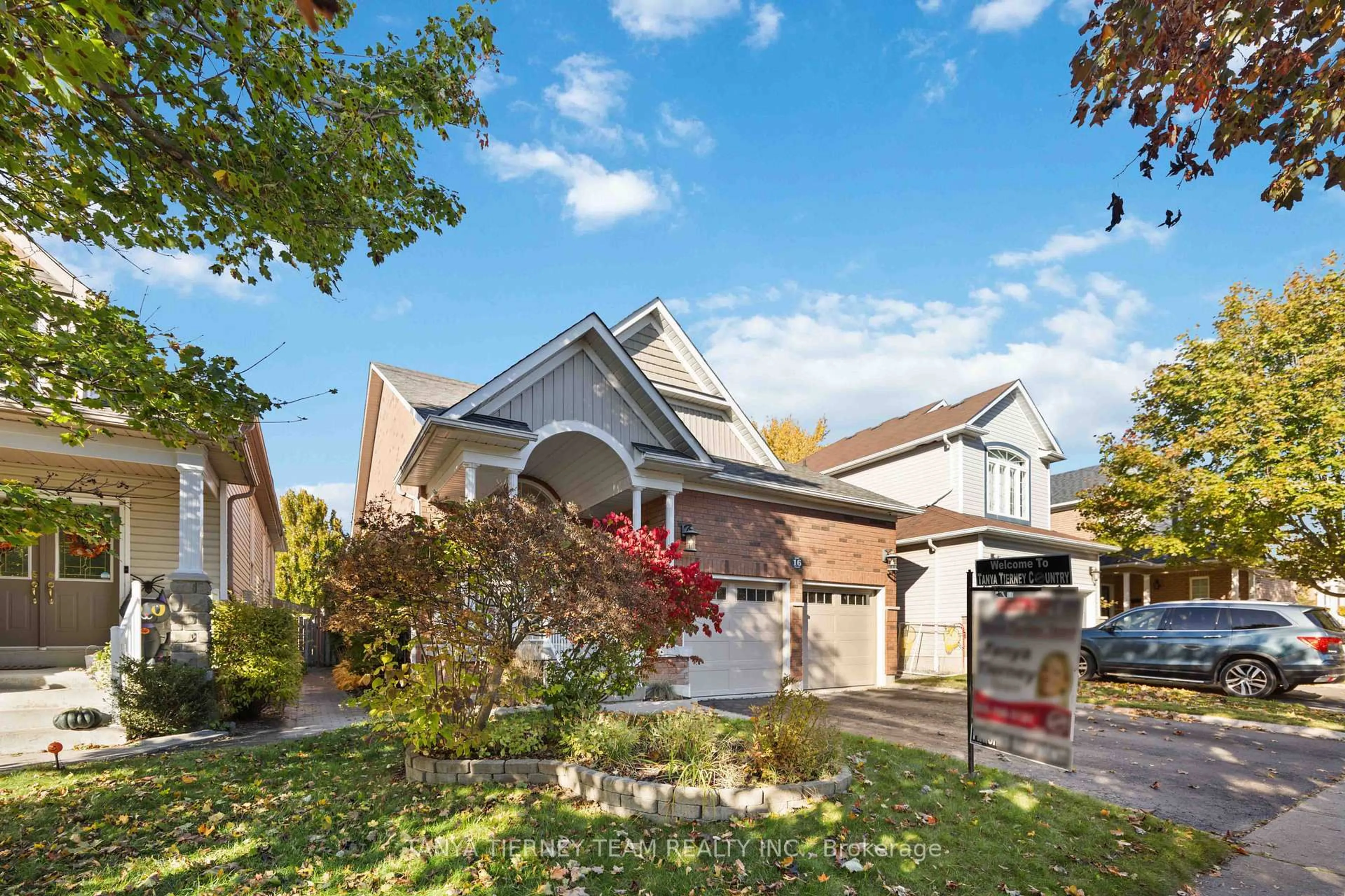 Home with vinyl exterior material, street for 16 Cody Ave, Whitby Ontario L1M 1K8