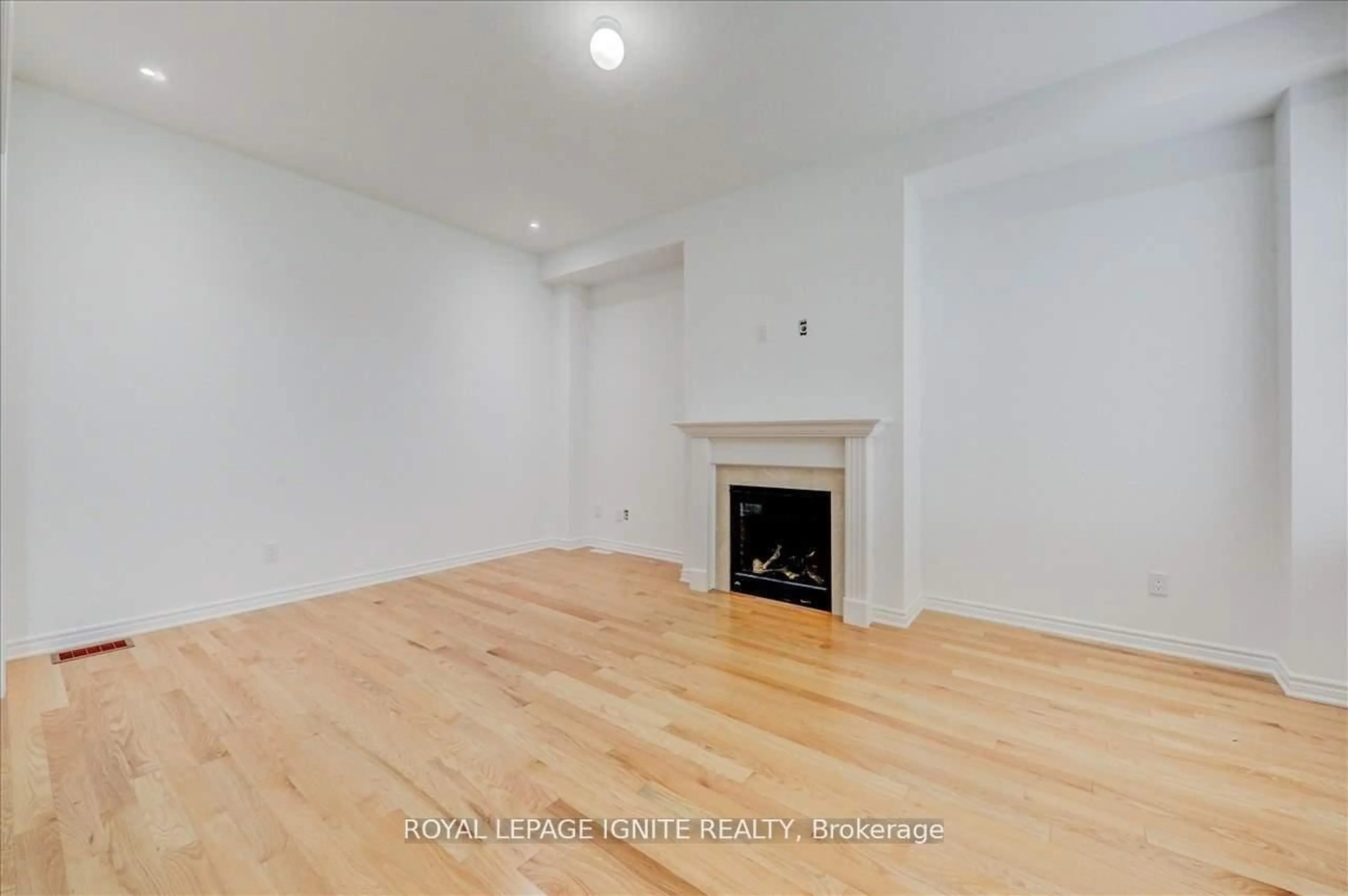 A pic of a room for 96 Closson Dr, Whitby Ontario L1P 0M8