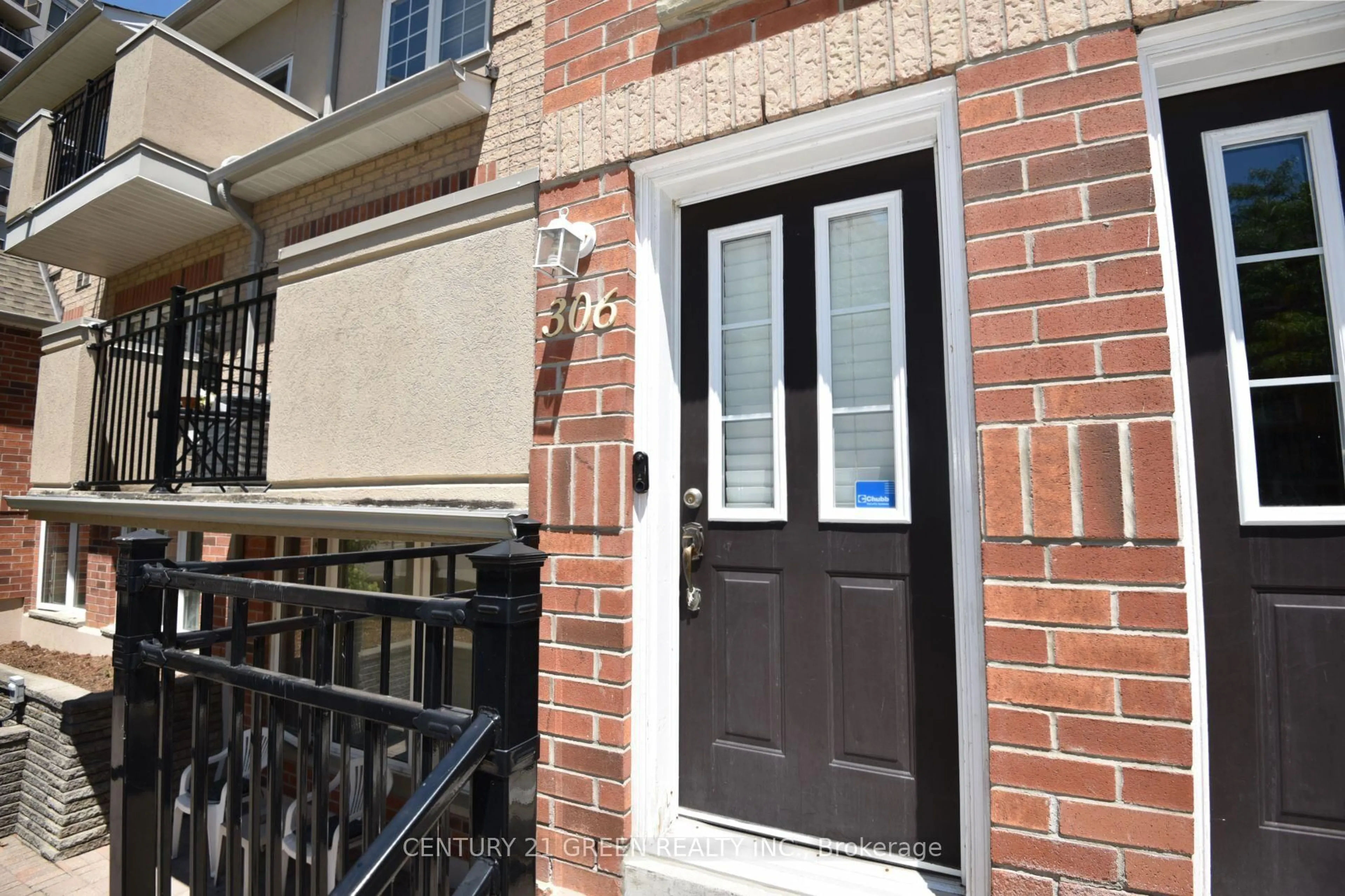 Indoor entryway for 1400 The Esplanade #306, Pickering Ontario L1V 6V2