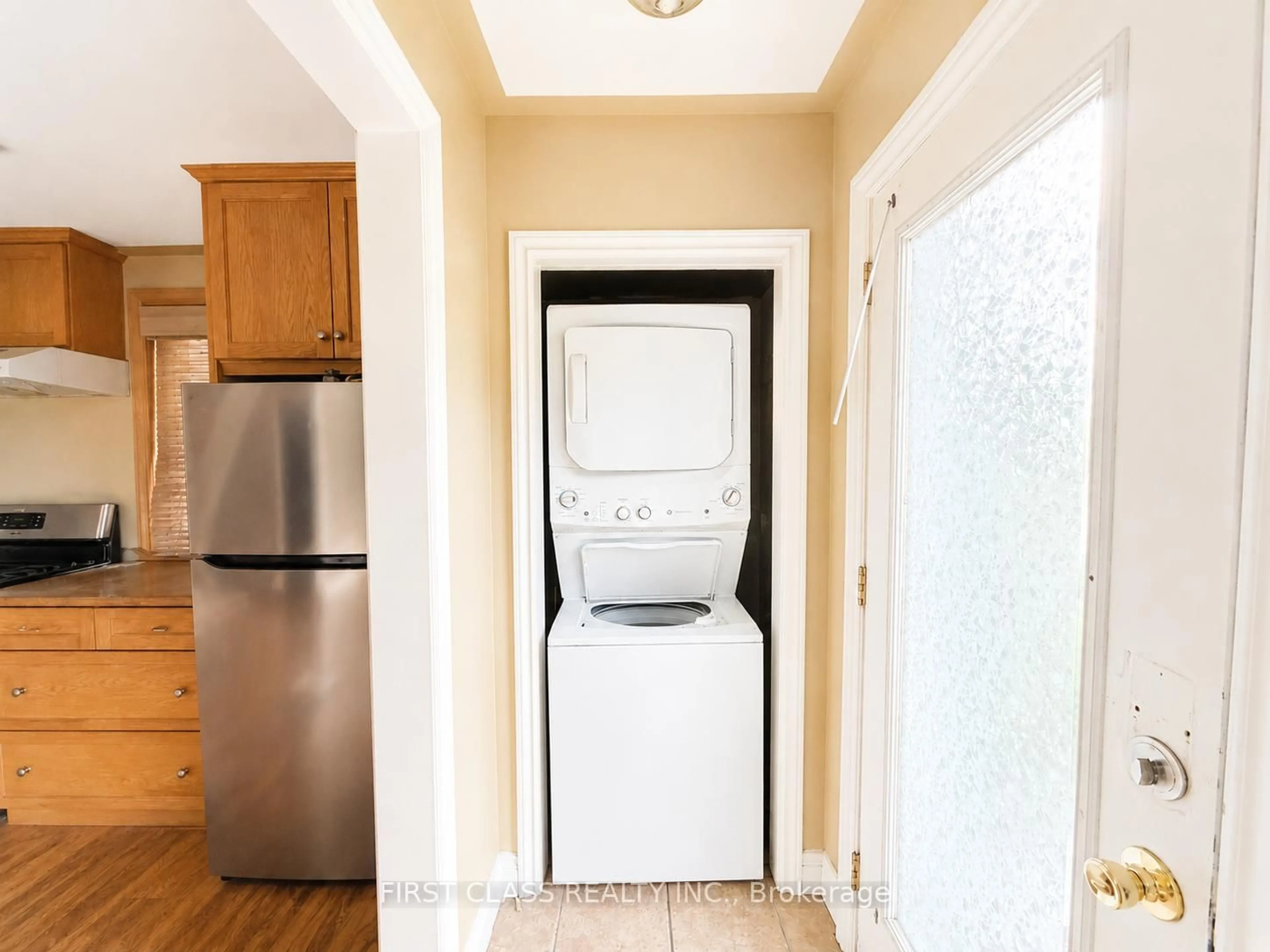 Laundry room for 44 Scotia Ave, Toronto Ontario M1L 4E6