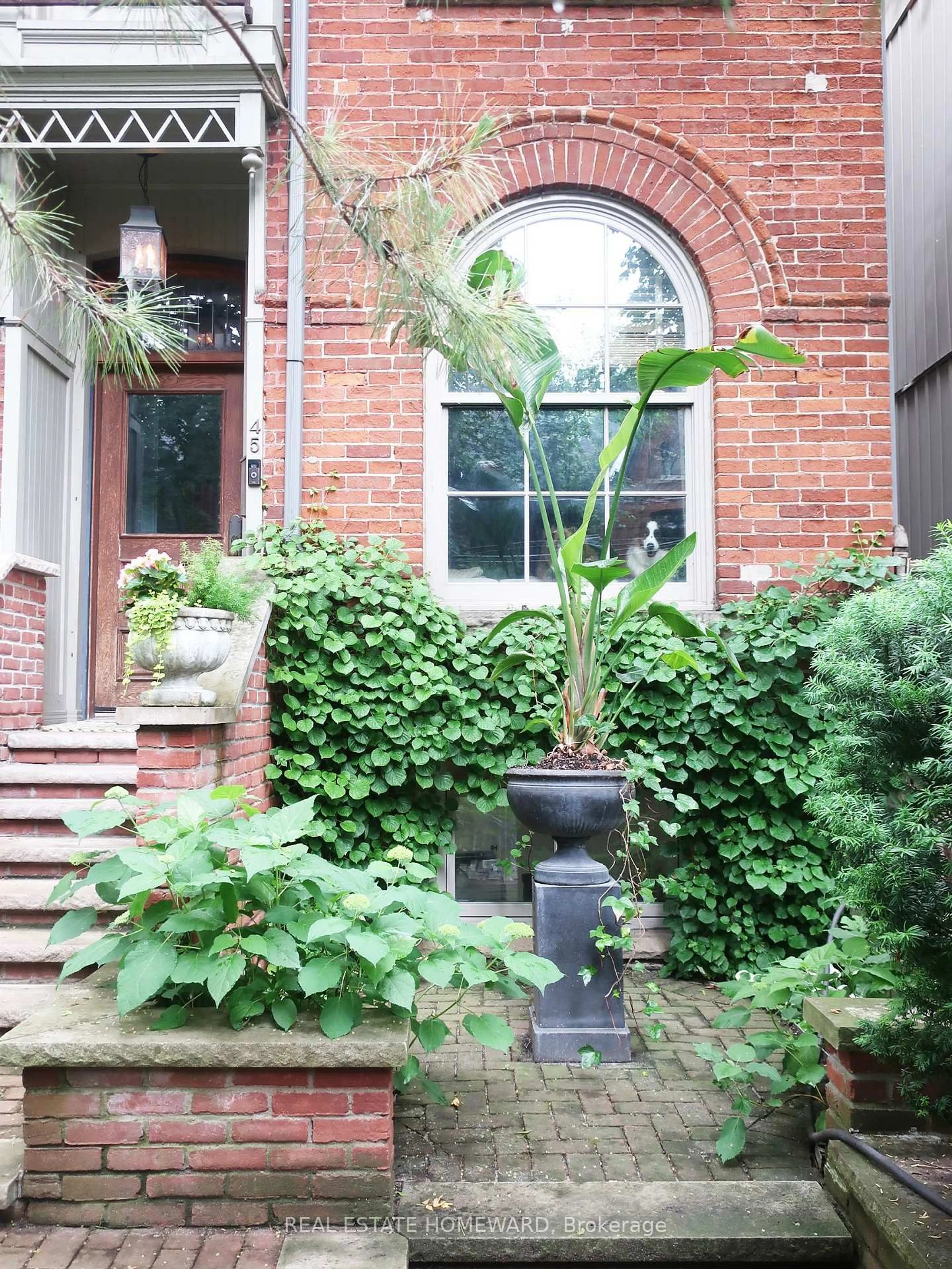 Unknown for 45 Grant St, Toronto Ontario M4M 2H6
