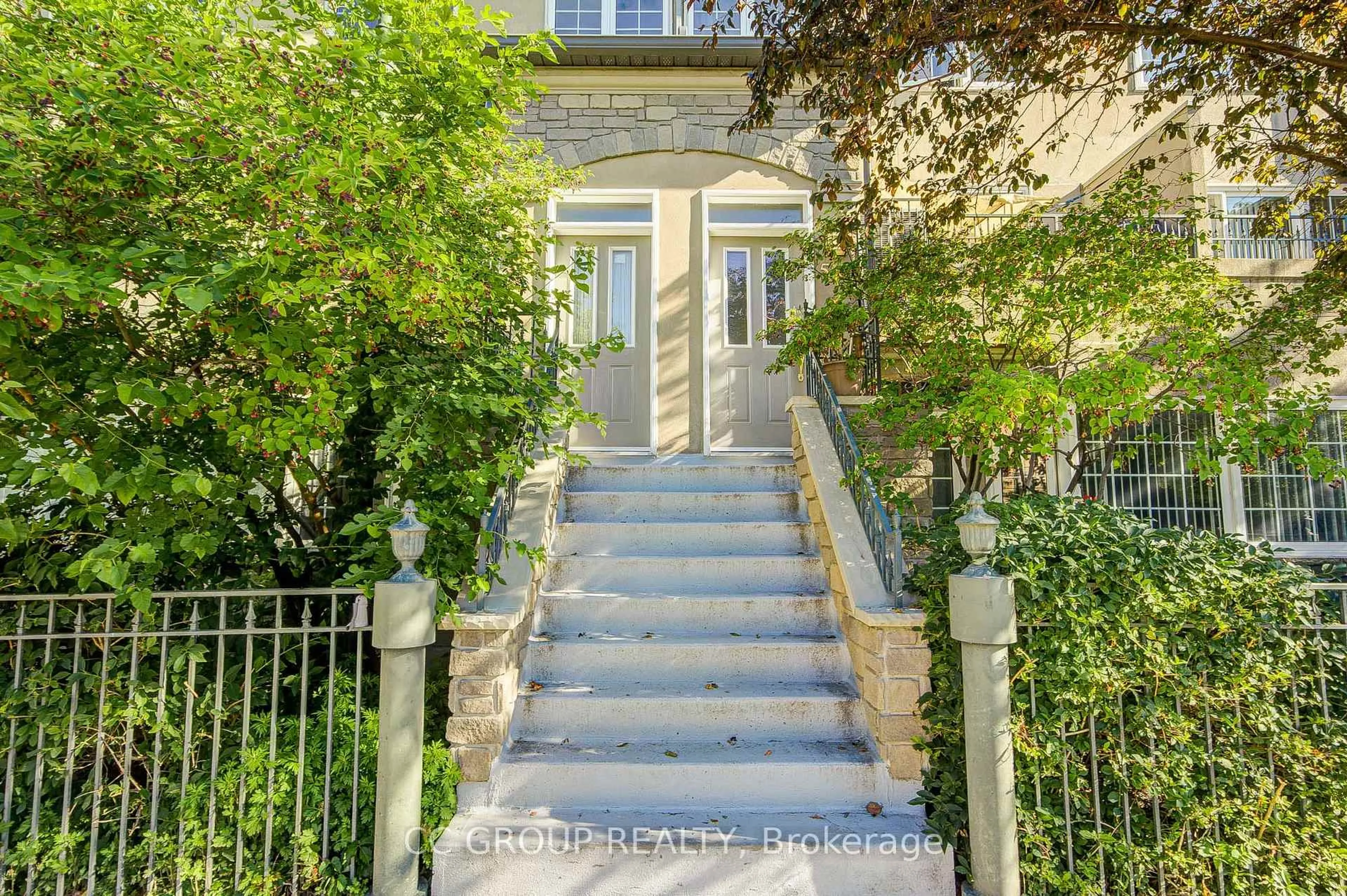 Stairs for 188 Bonis Ave #519, Toronto Ontario M1T 3W3
