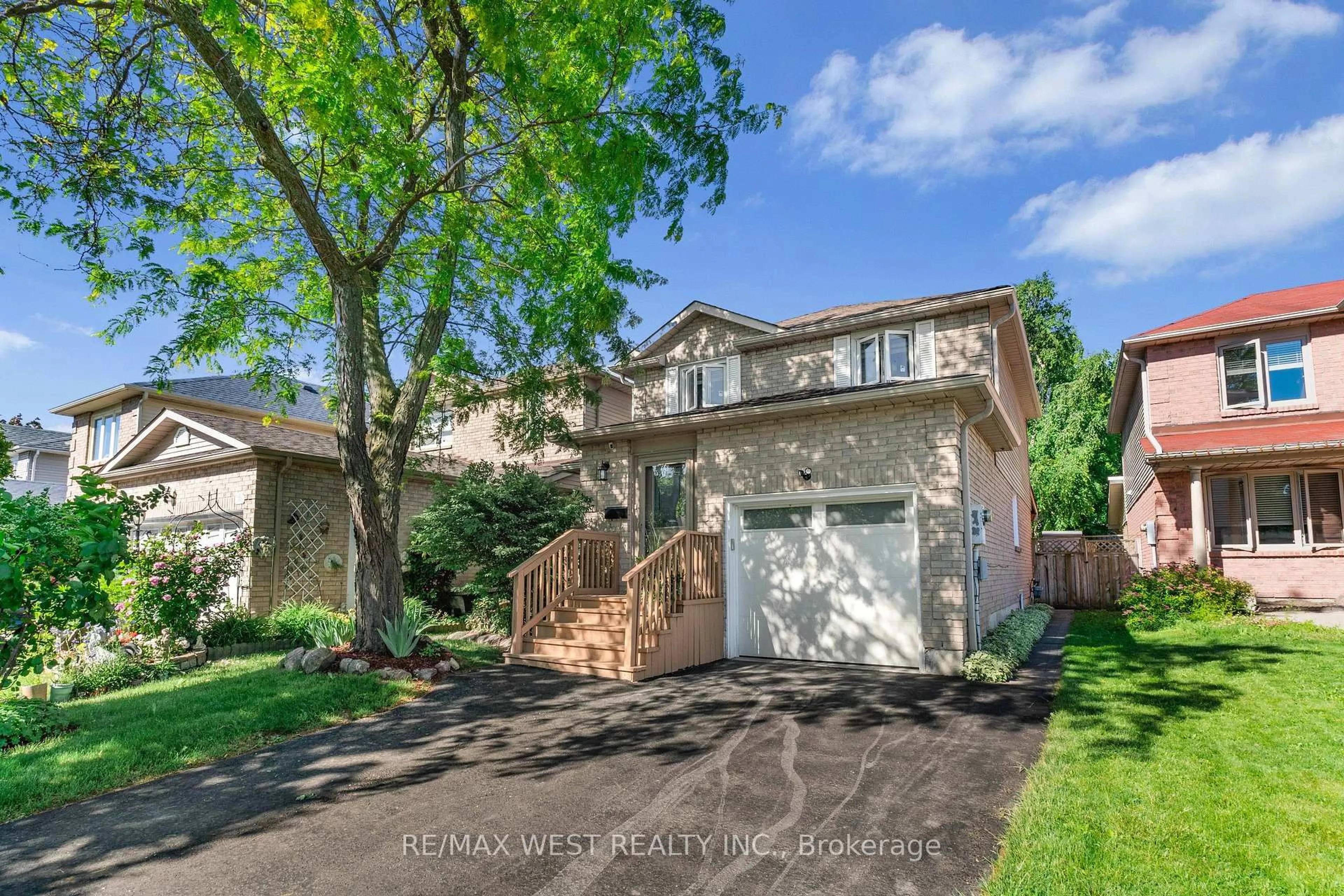 Unknown for 1457 Anton Sq, Pickering Ontario L1V 5S5