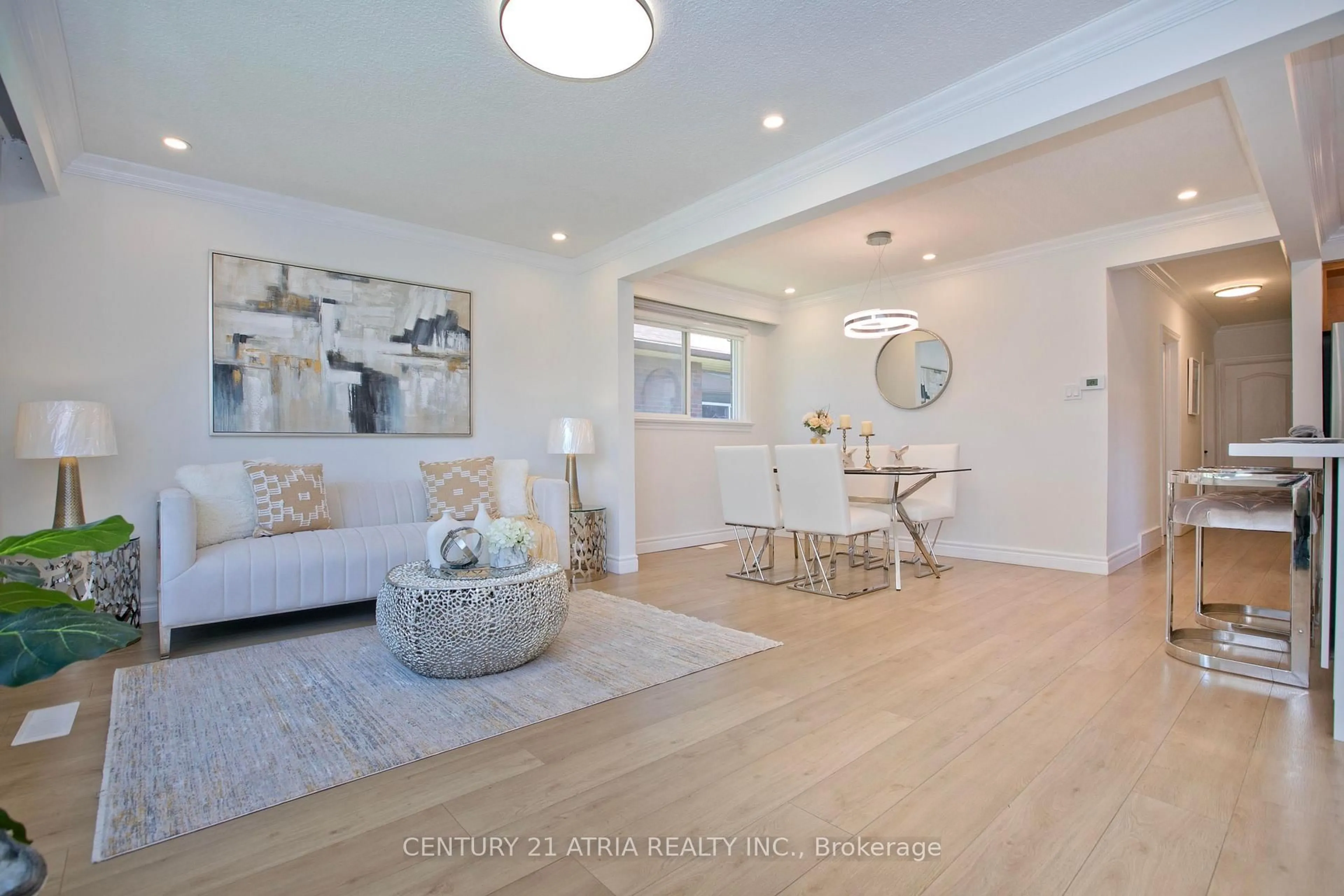 Living room with furniture, unknown for 53 Bergen Rd, Toronto Ontario M1P 1S1