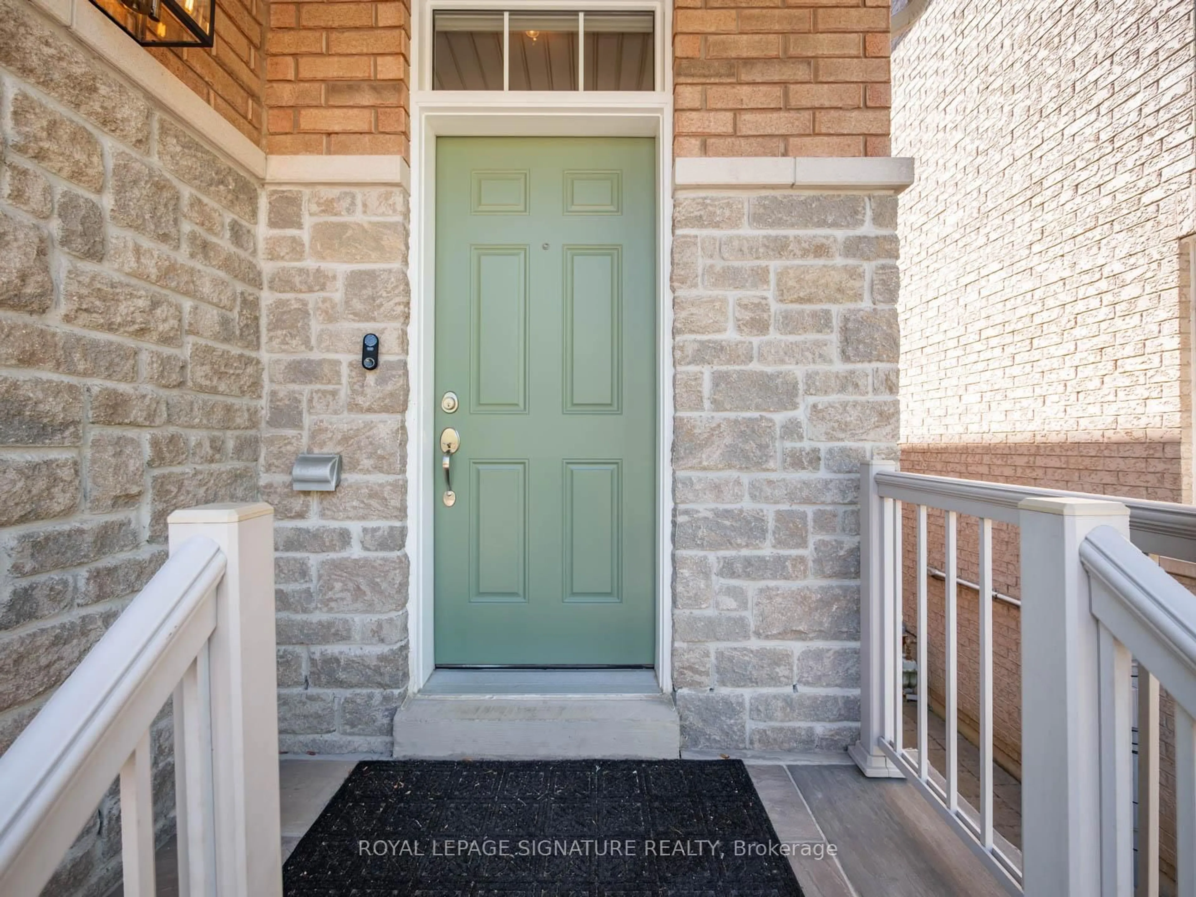 Indoor entryway for 9 Mastwood Cres, Toronto Ontario M1C 0B3
