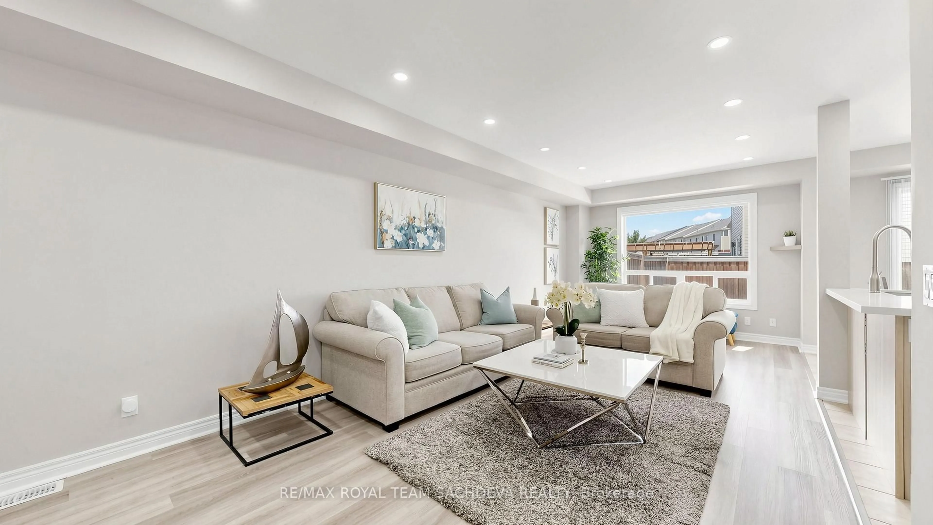 Living room with furniture, unknown for 70 Artania St, Oshawa Ontario L1L 0E6