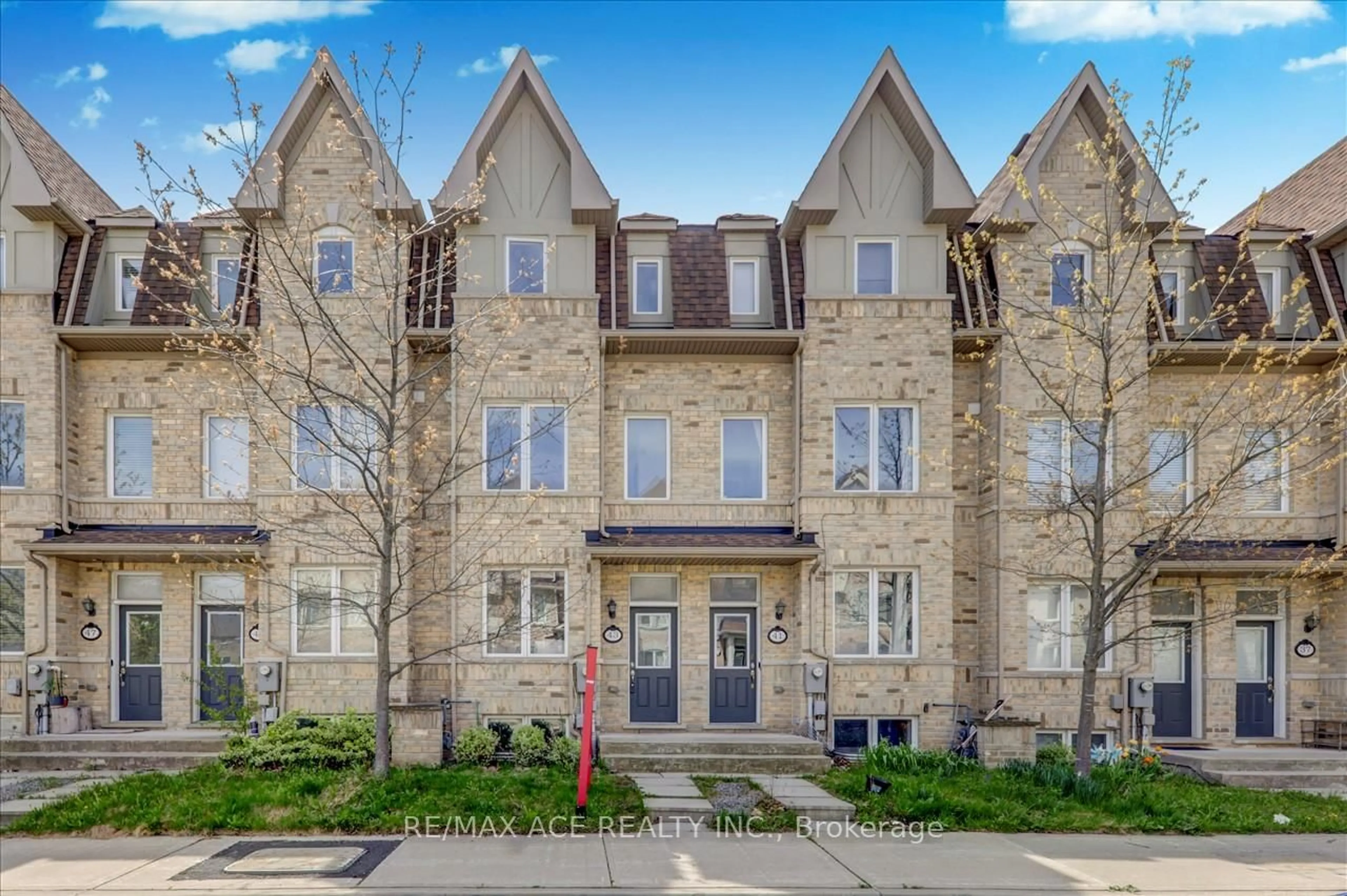 Home with brick exterior material, street for 43 Kawneer Terr, Toronto Ontario M1P 0C2
