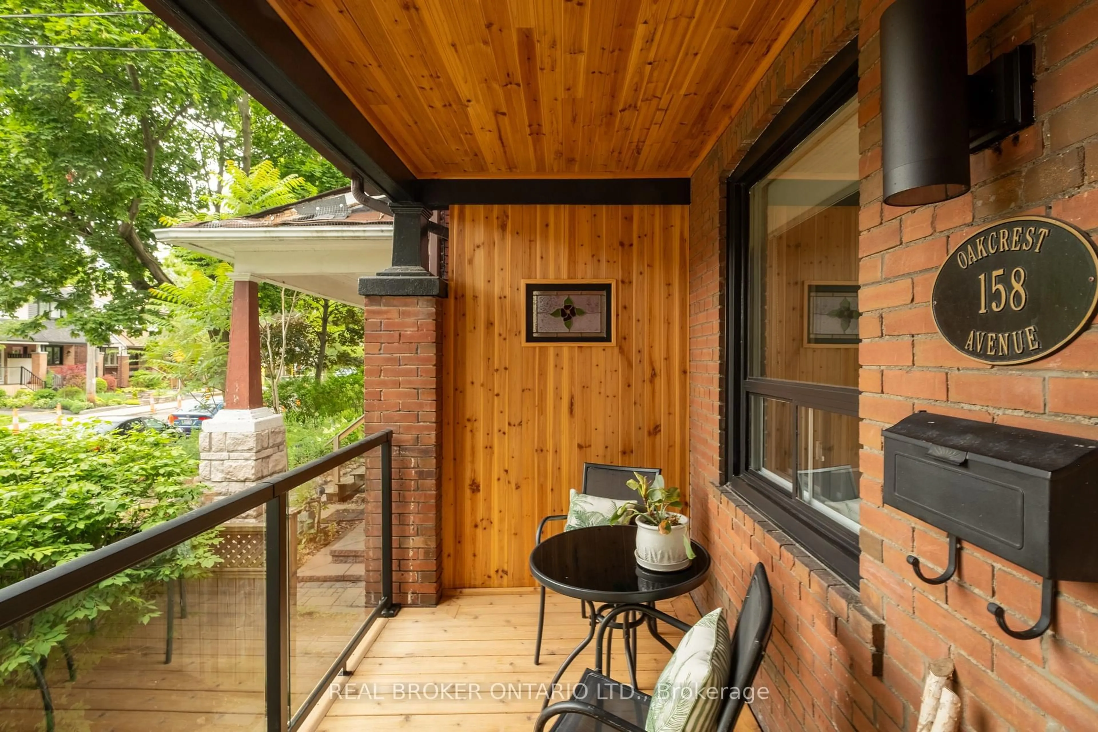 Patio, street for 158 Oakcrest Ave, Toronto Ontario M4C 1C1
