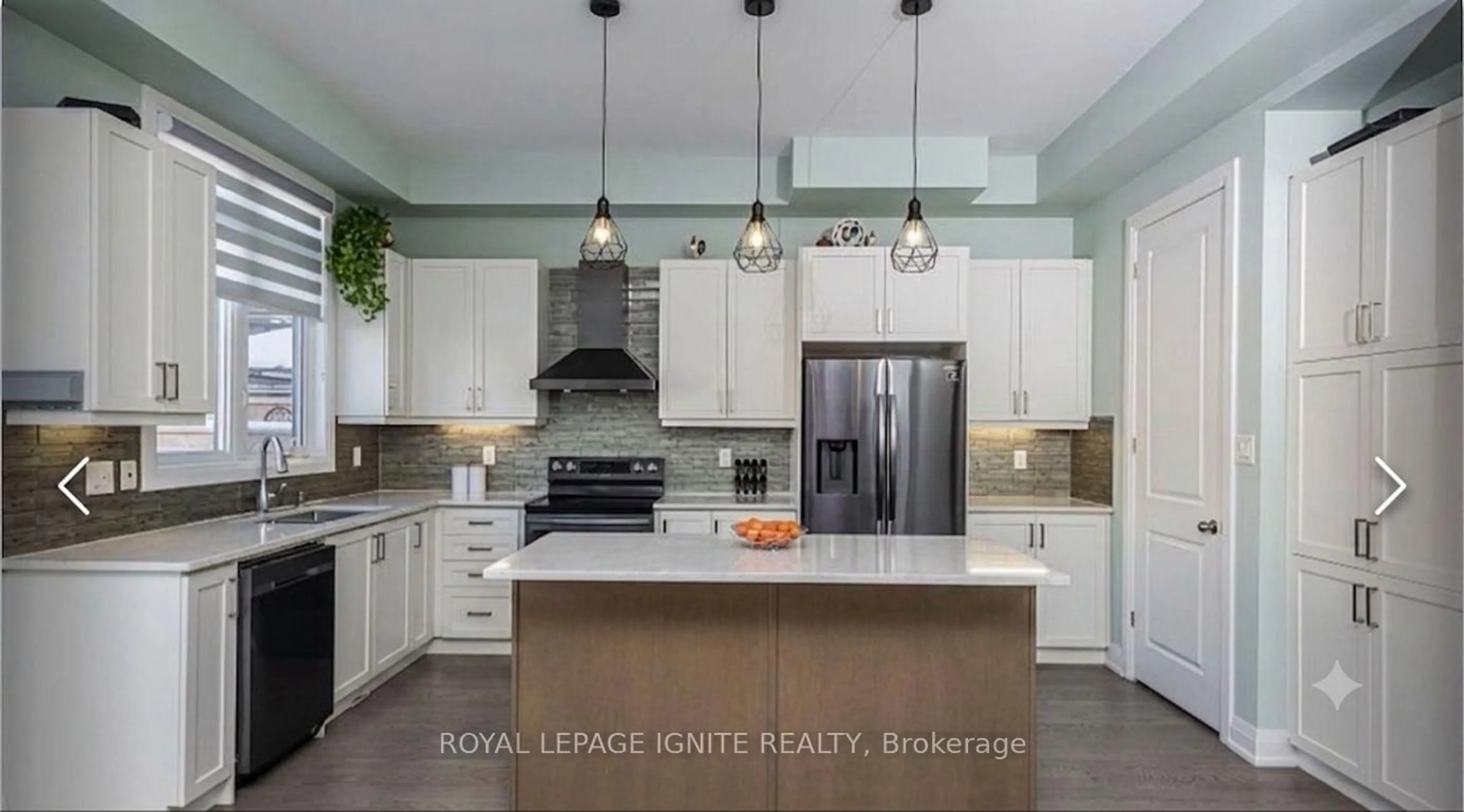 Open concept kitchen, unknown for 11 Larkin Lane, Clarington Ontario L1C 4A7