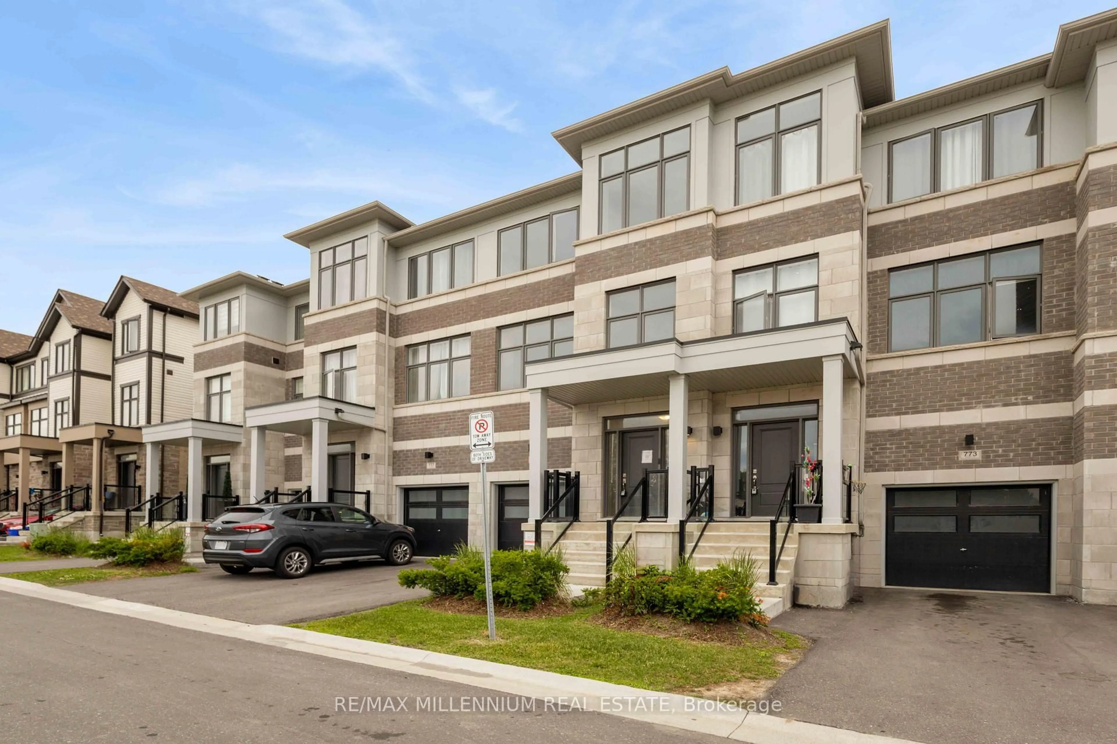 Unknown for 775 Chinook Path, Oshawa Ontario L1H 0A7