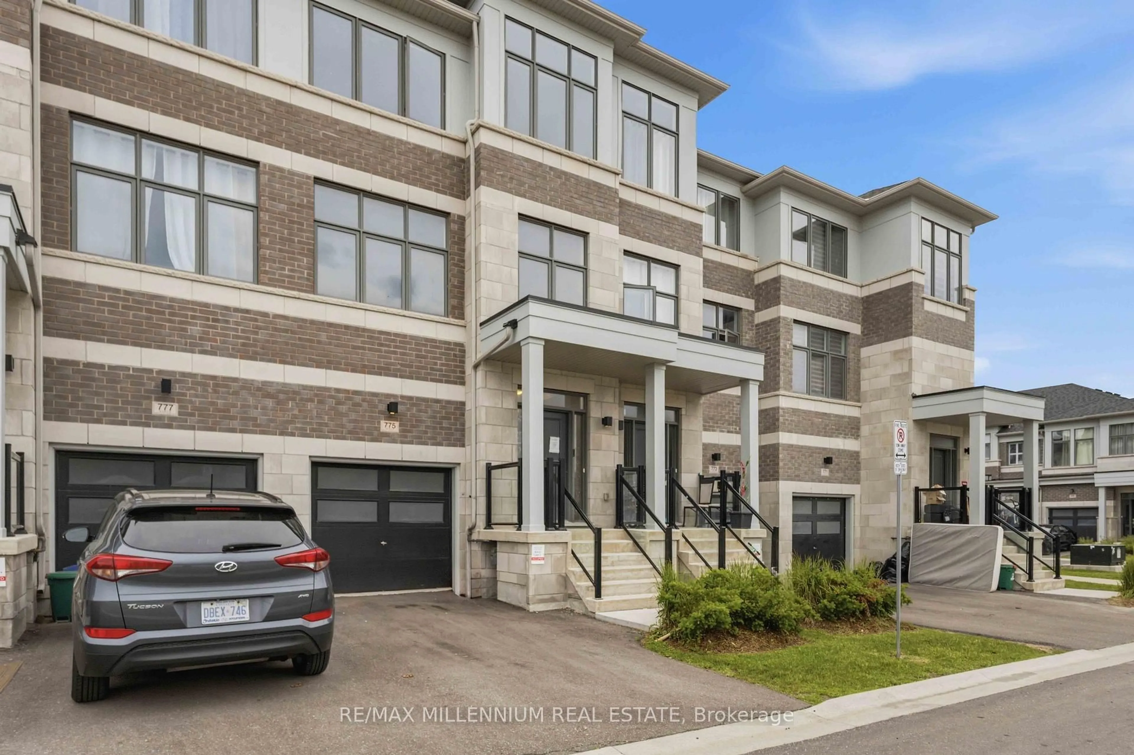 Home with brick exterior material, street for 775 Chinook Path, Oshawa Ontario L1H 0A7