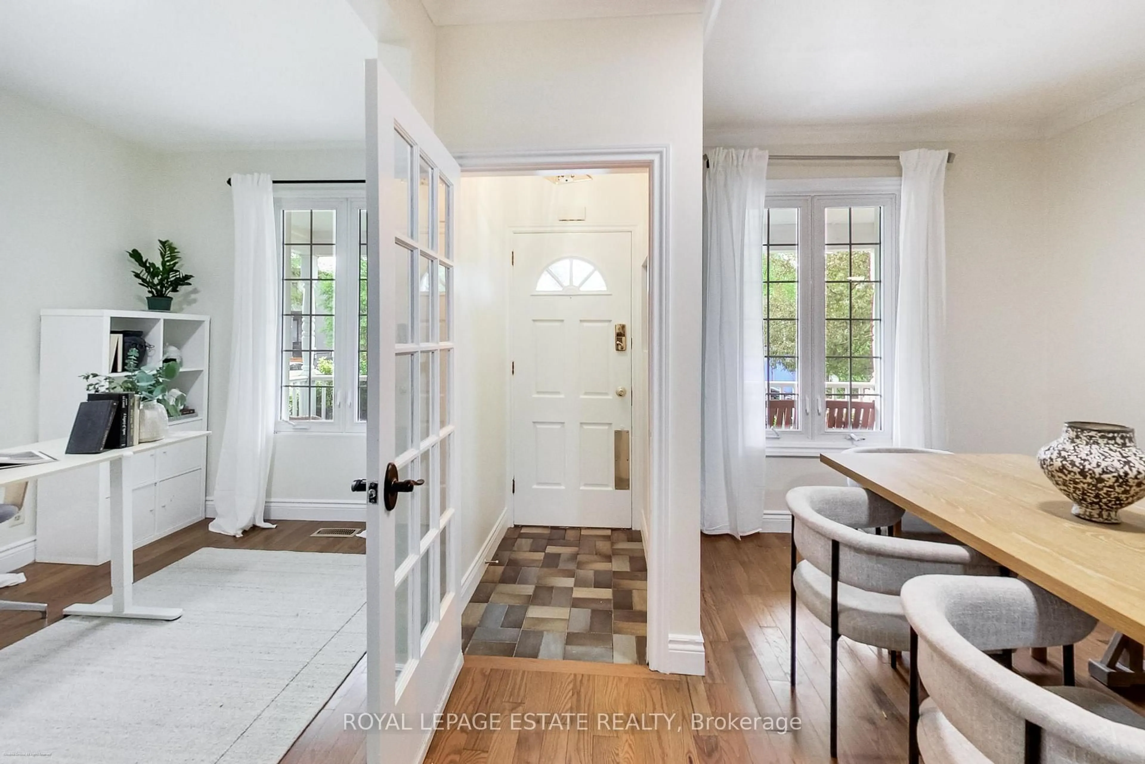 Indoor entryway for 237 Glebemount Ave, Toronto Ontario M4C 3T5