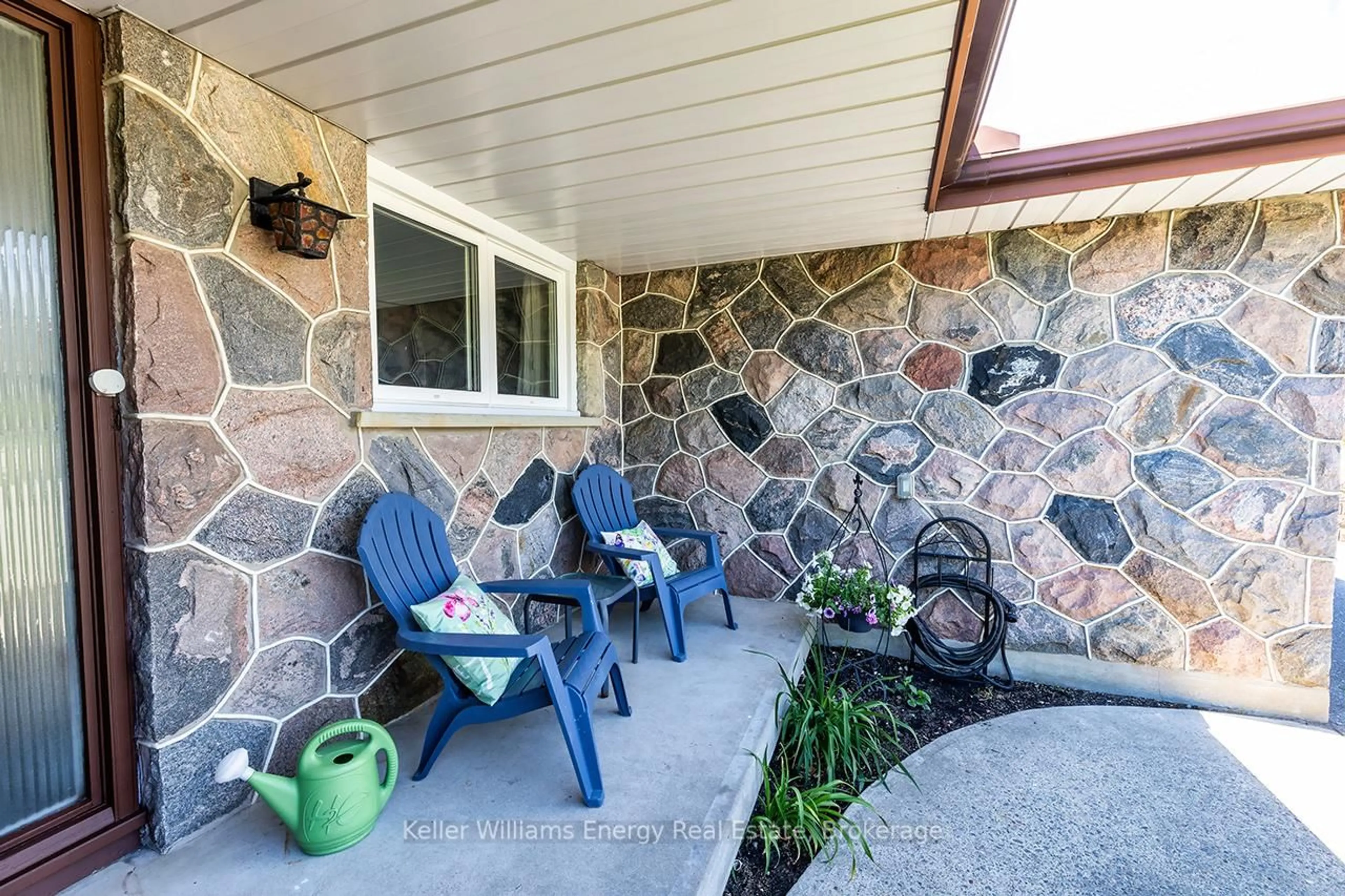 Patio, water/lake/river/ocean view for 94 Grandview St, Oshawa Ontario L1H 7C4