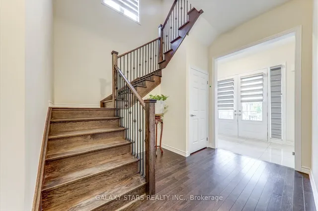 318 Fleetwood Dr, Oshawa 5