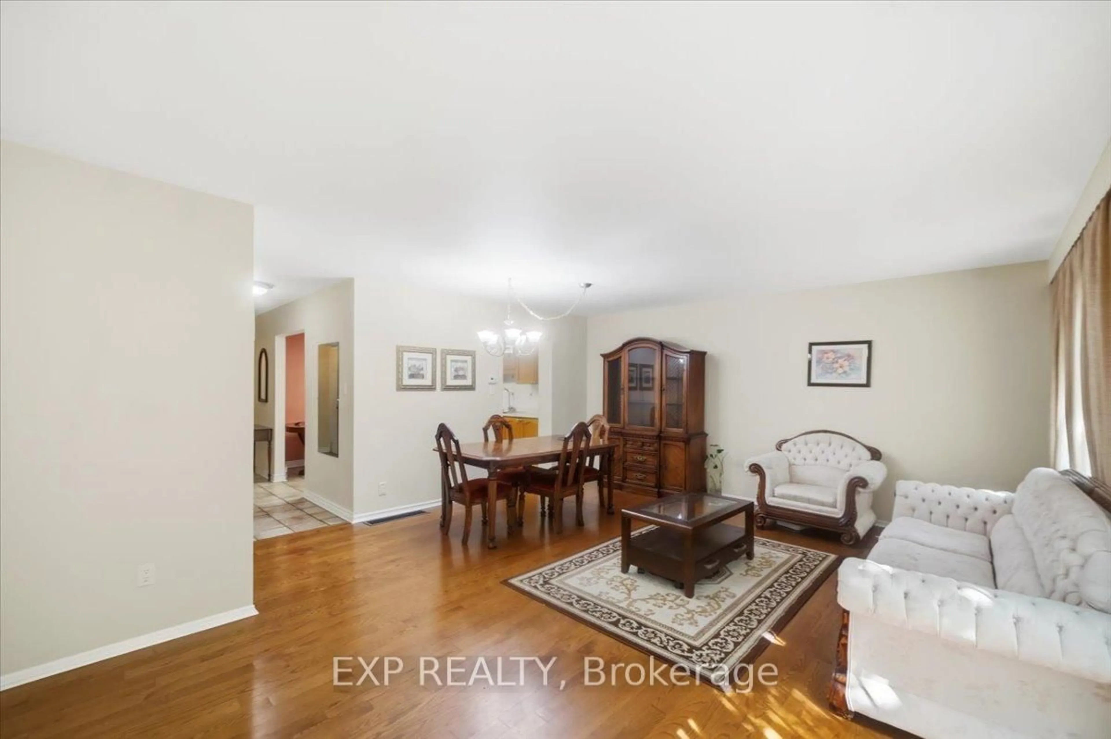 A pic of a room for 102 Red River Cres, Toronto Ontario M1B 1Z6