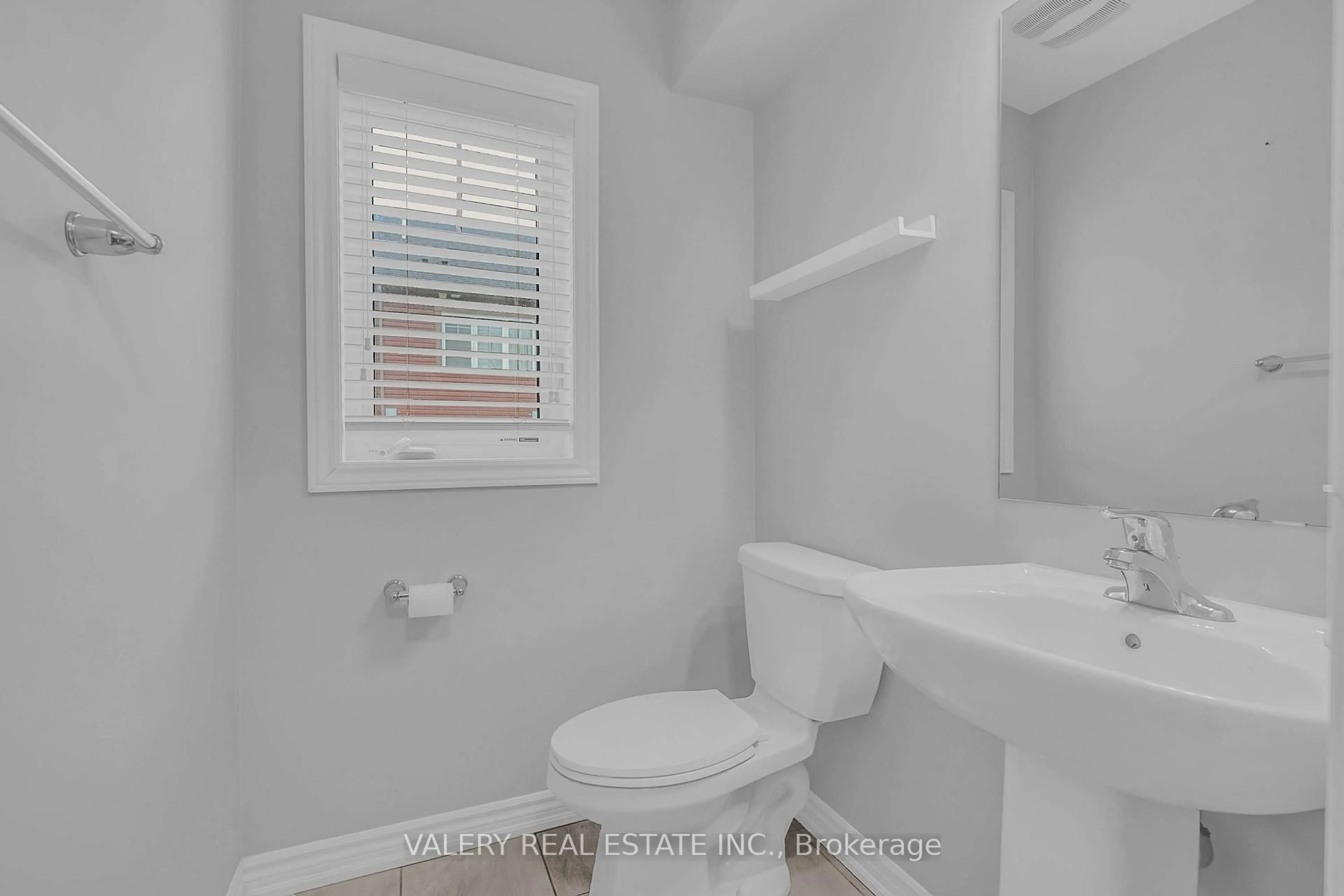 Standard bathroom, unknown for 2500 Hill Rise Crt #65, Oshawa Ontario L1L 0M6