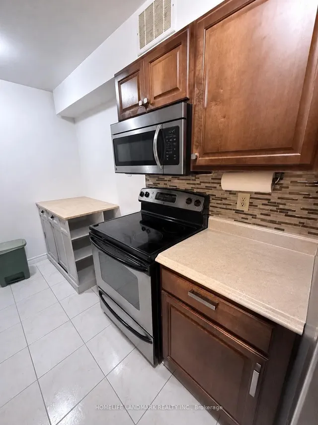 25 Silver Springs Blvd #109, Toronto 5
